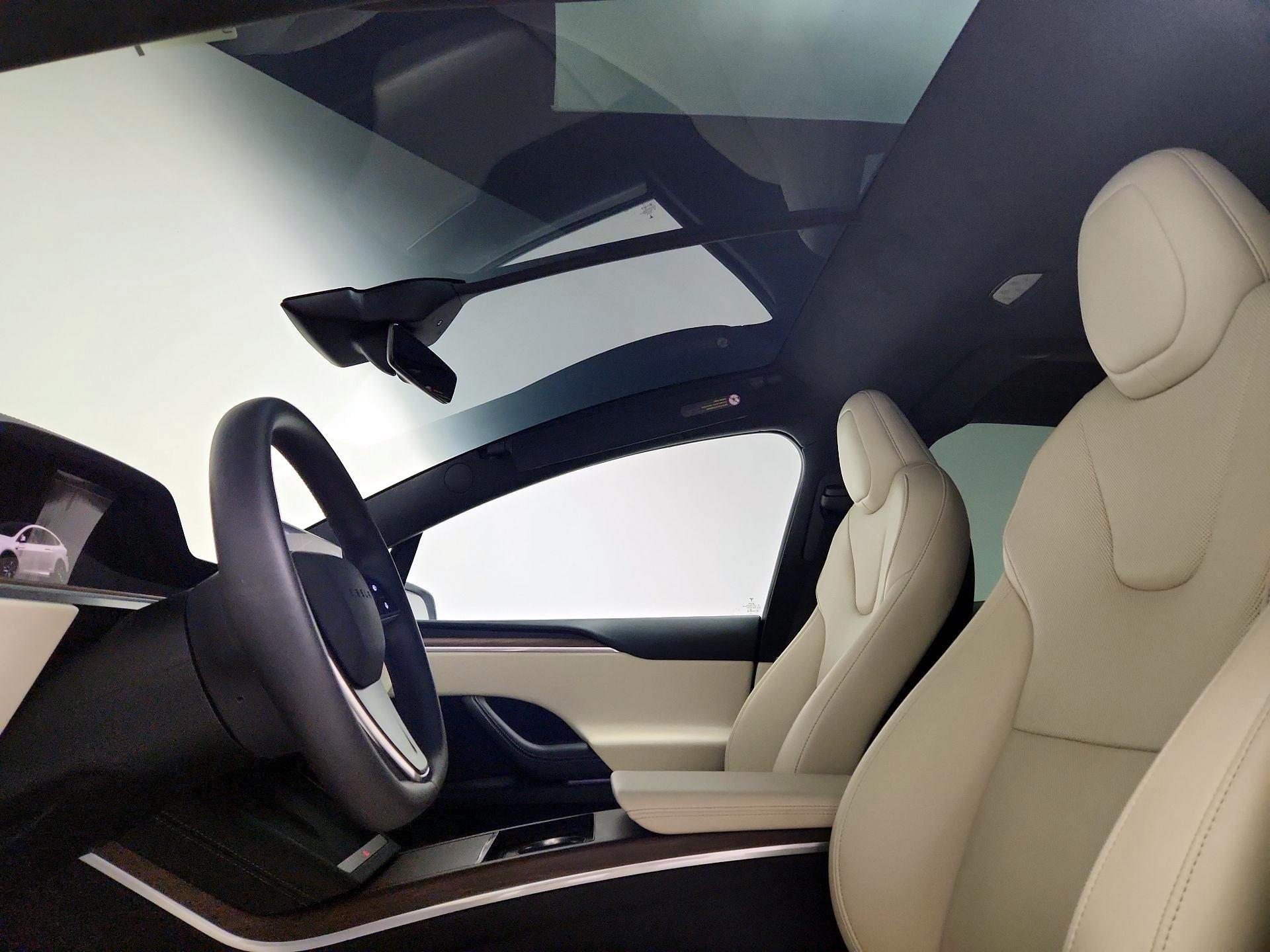 Thumbnail: 2023 Tesla Model X - 18