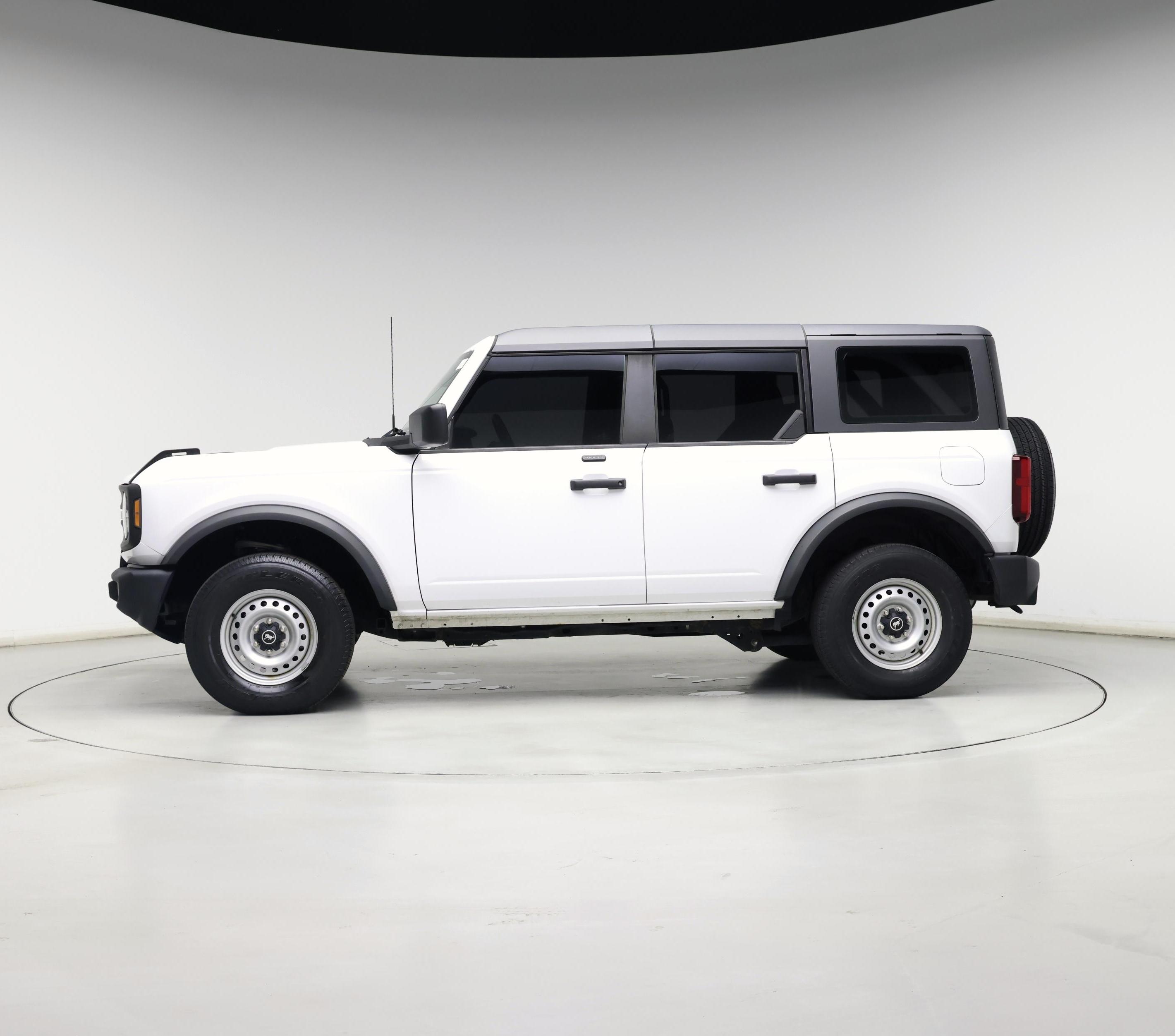 Thumbnail: 2021 Ford Bronco - 3
