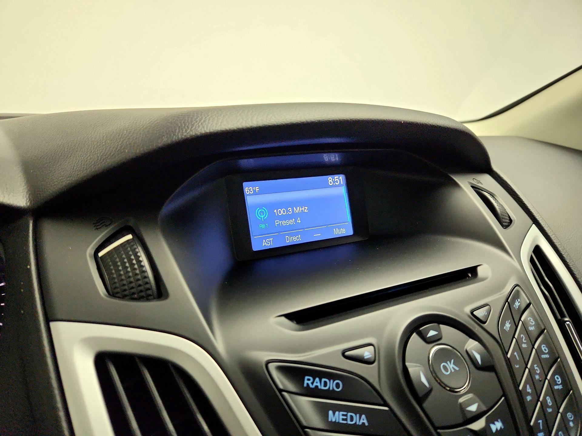 Thumbnail: 2014 Ford Focus - 14