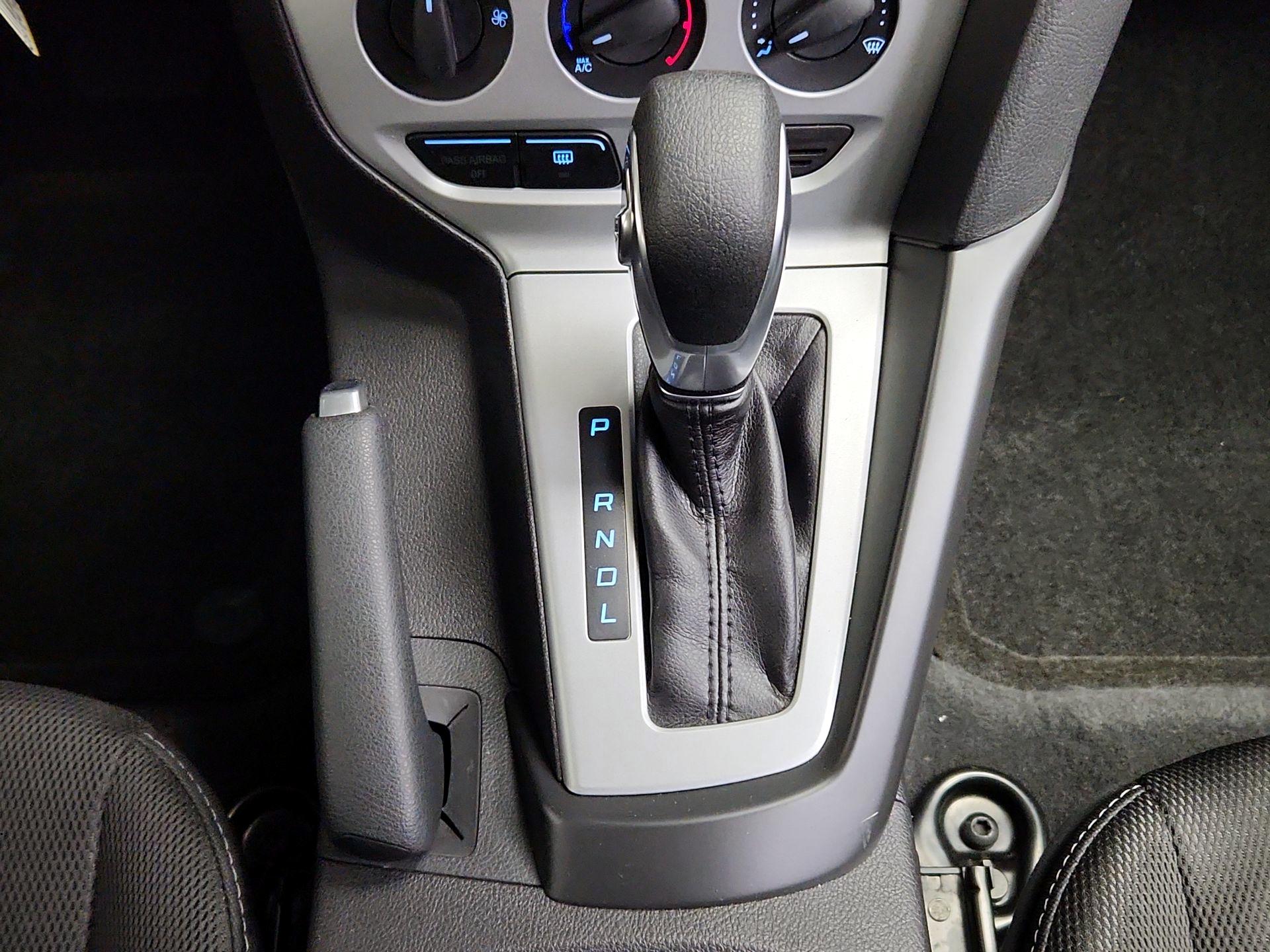 Thumbnail: 2014 Ford Focus - 16