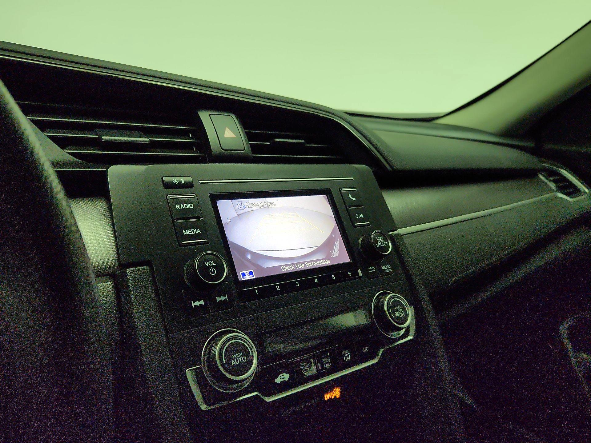 Thumbnail: 2016 Honda Civic - 14