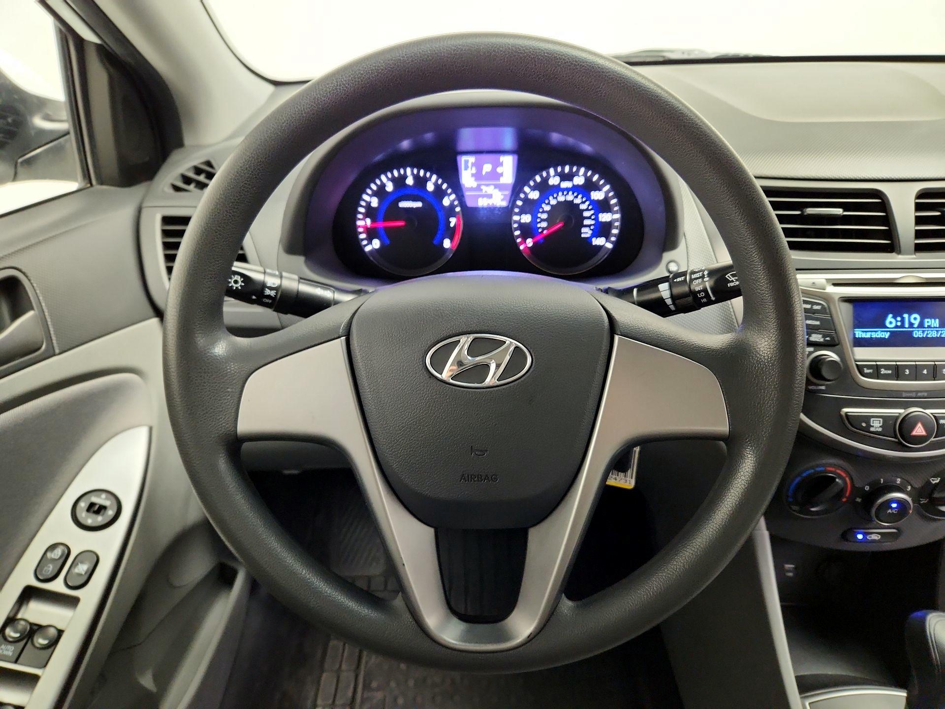 Thumbnail: 2016 Hyundai Accent - 10