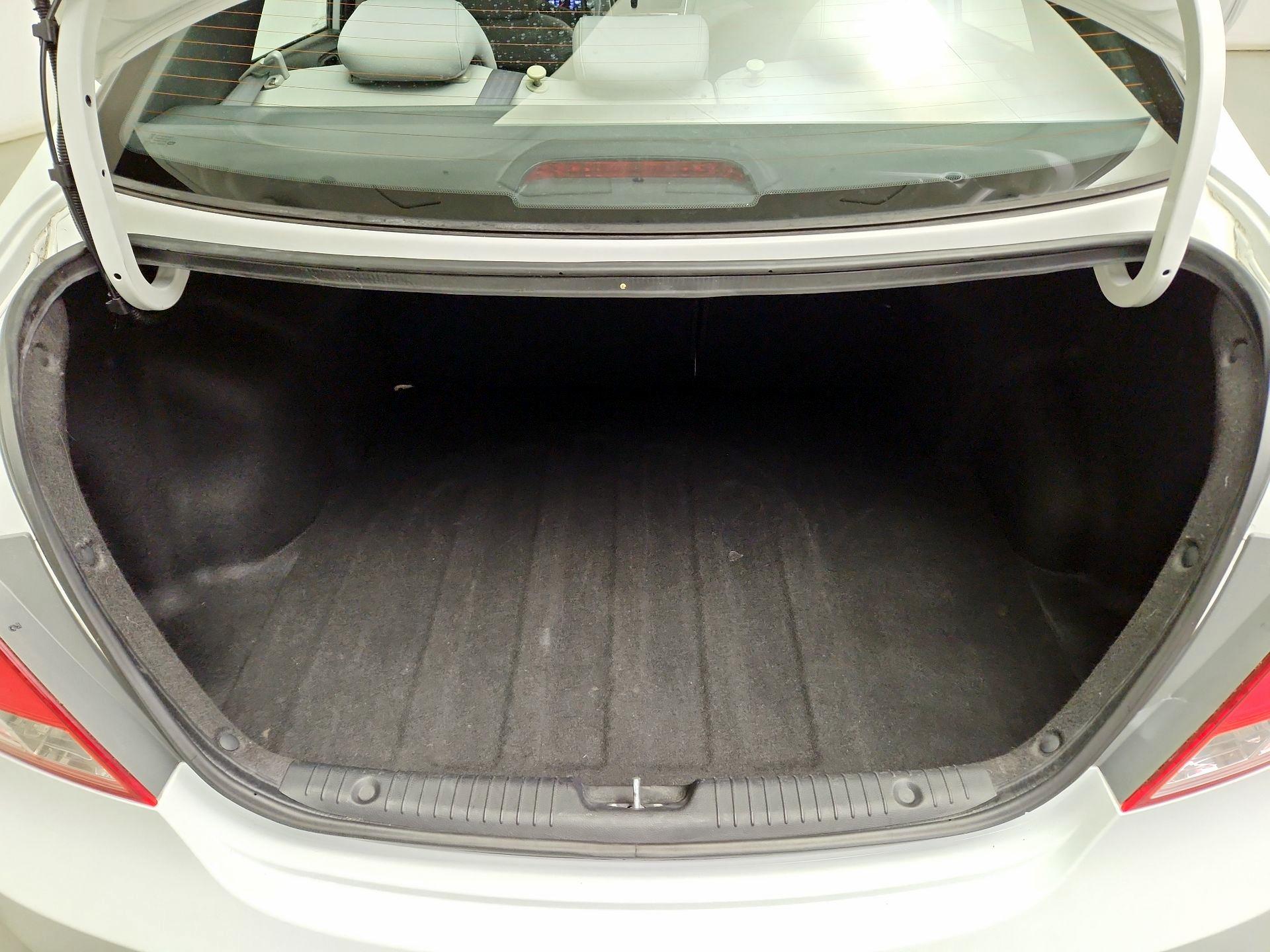 Thumbnail: 2016 Hyundai Accent - 19