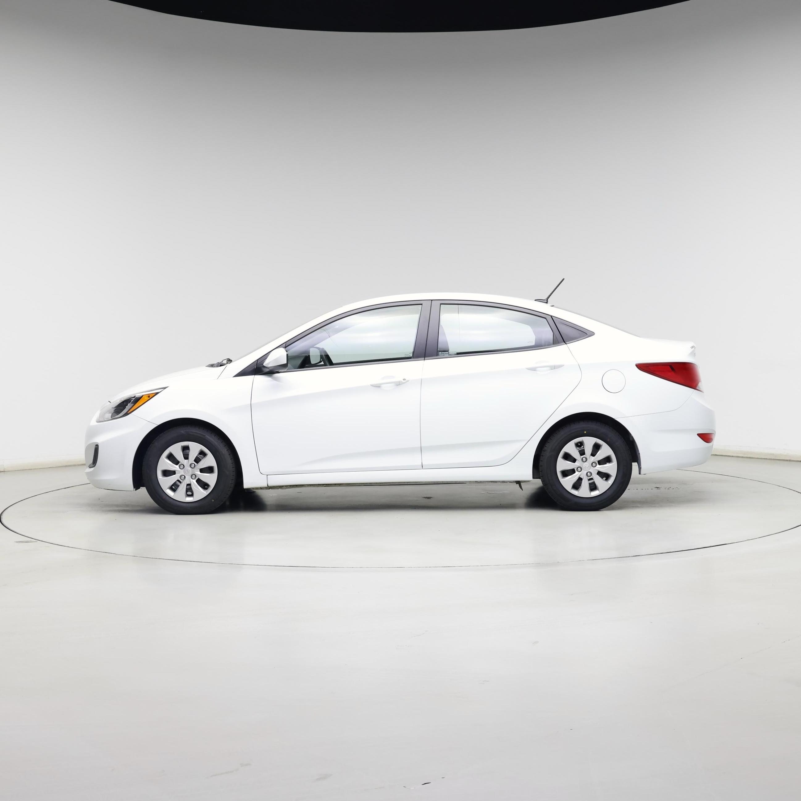 Thumbnail: 2016 Hyundai Accent - 3