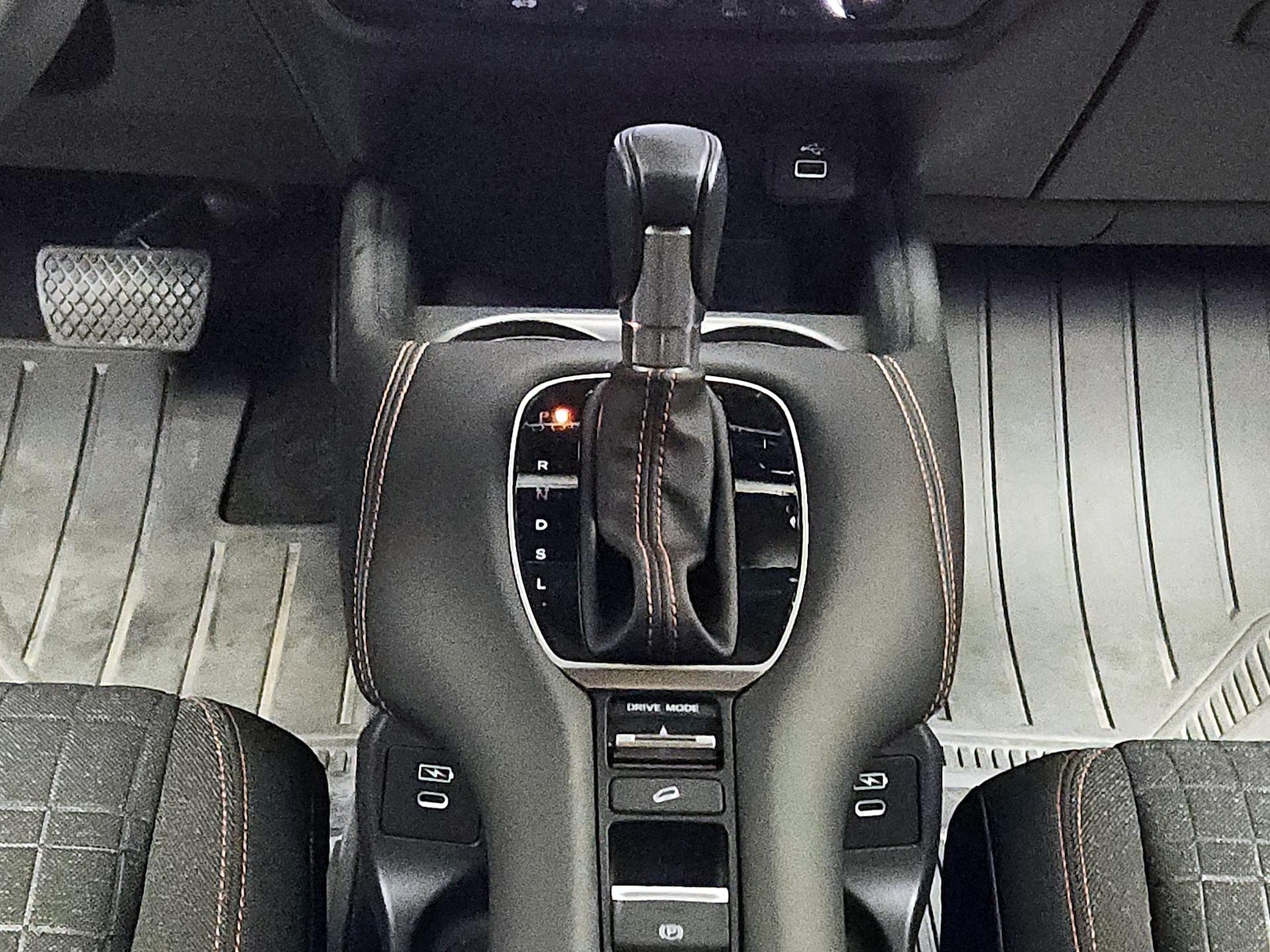 2025 Honda HR-V Sport - Photo 18