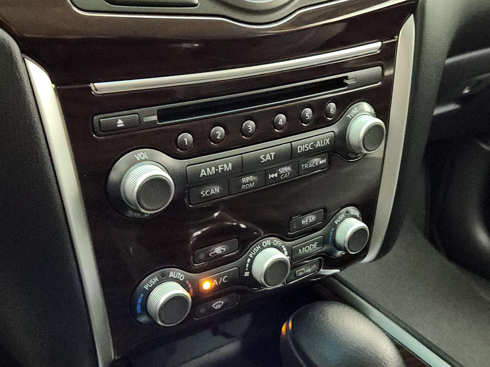Thumbnail: 2014 Nissan Pathfinder - 17