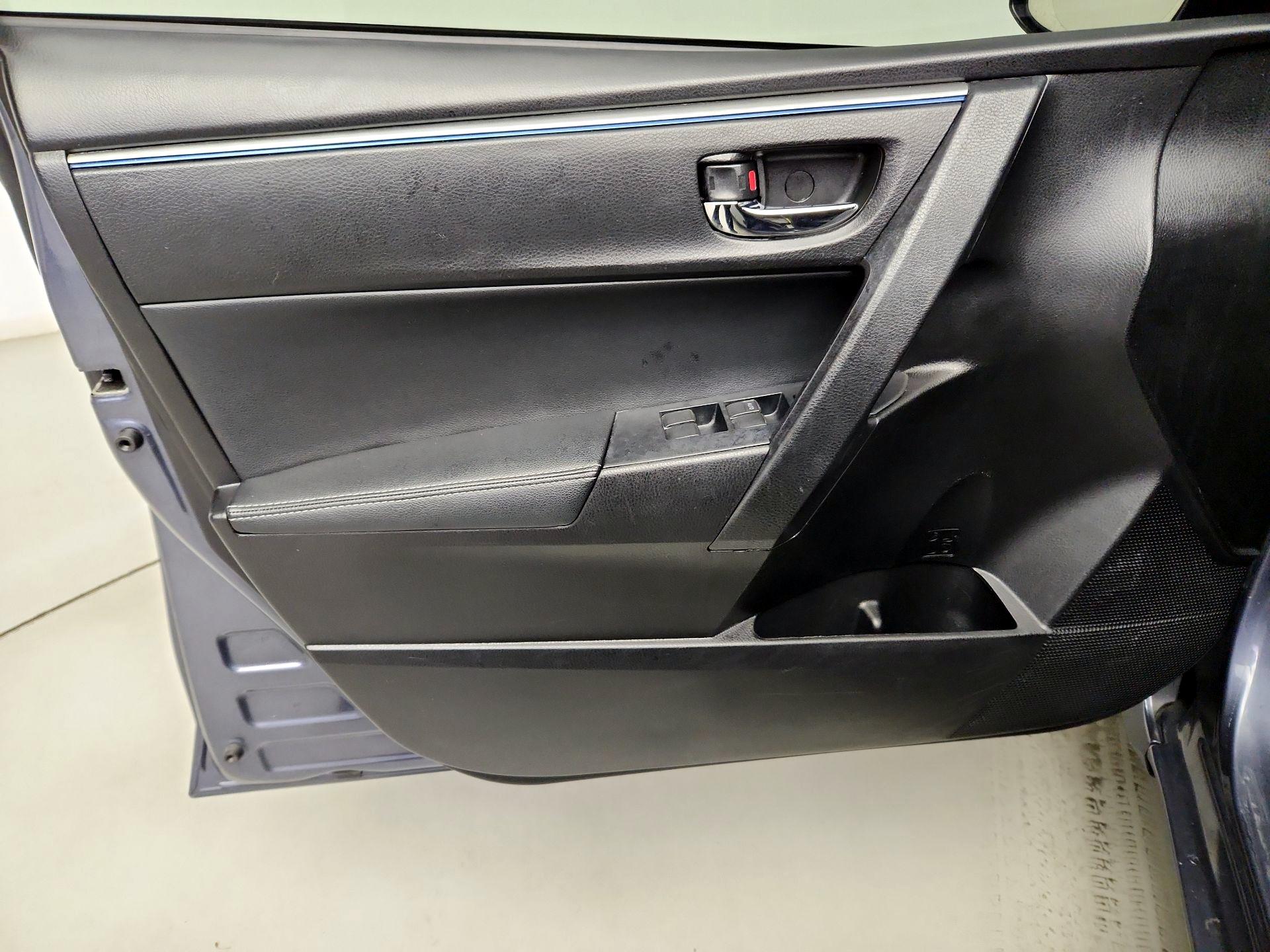 Thumbnail: 2016 Toyota Corolla - 12