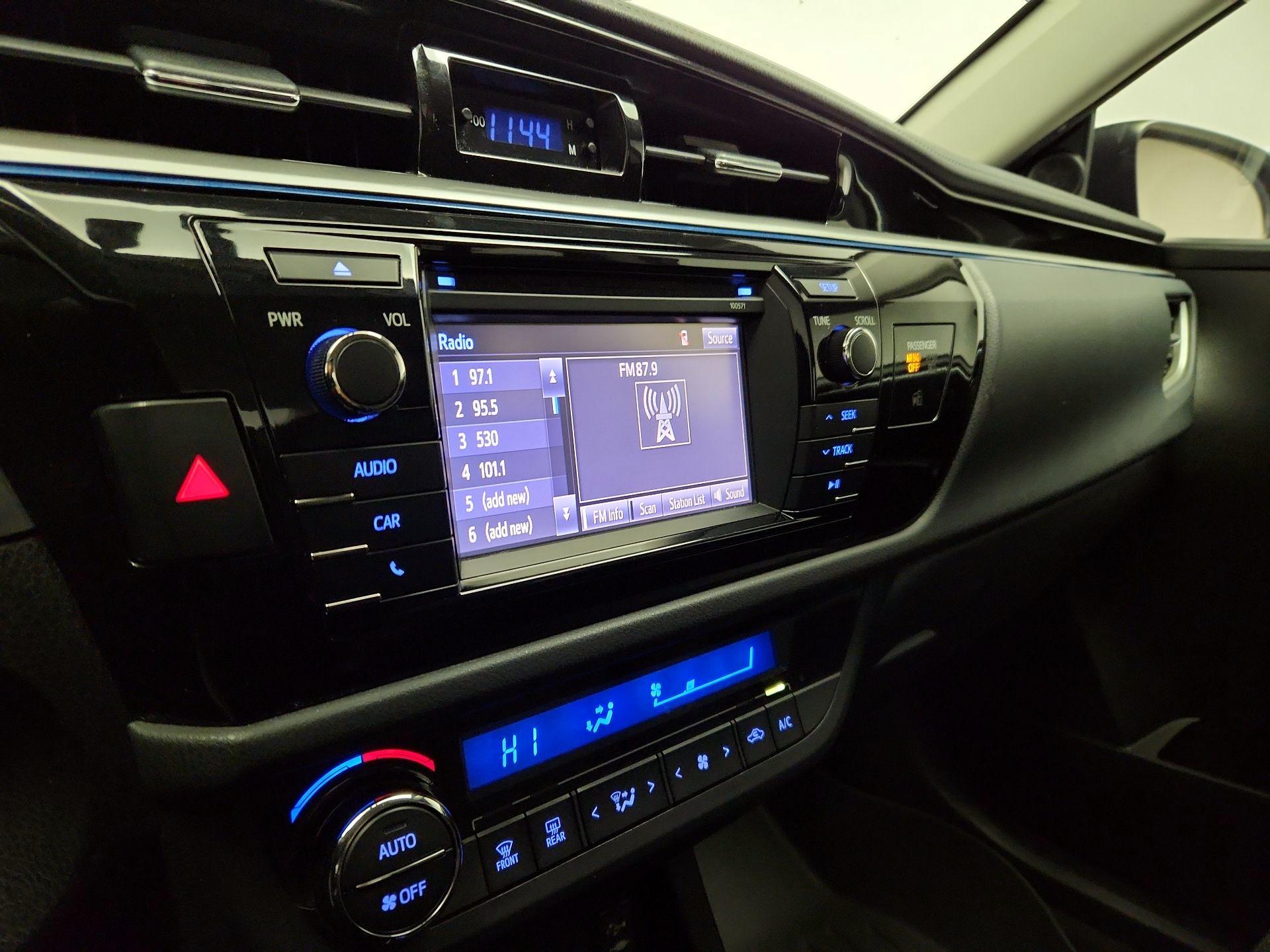 Thumbnail: 2016 Toyota Corolla - 15