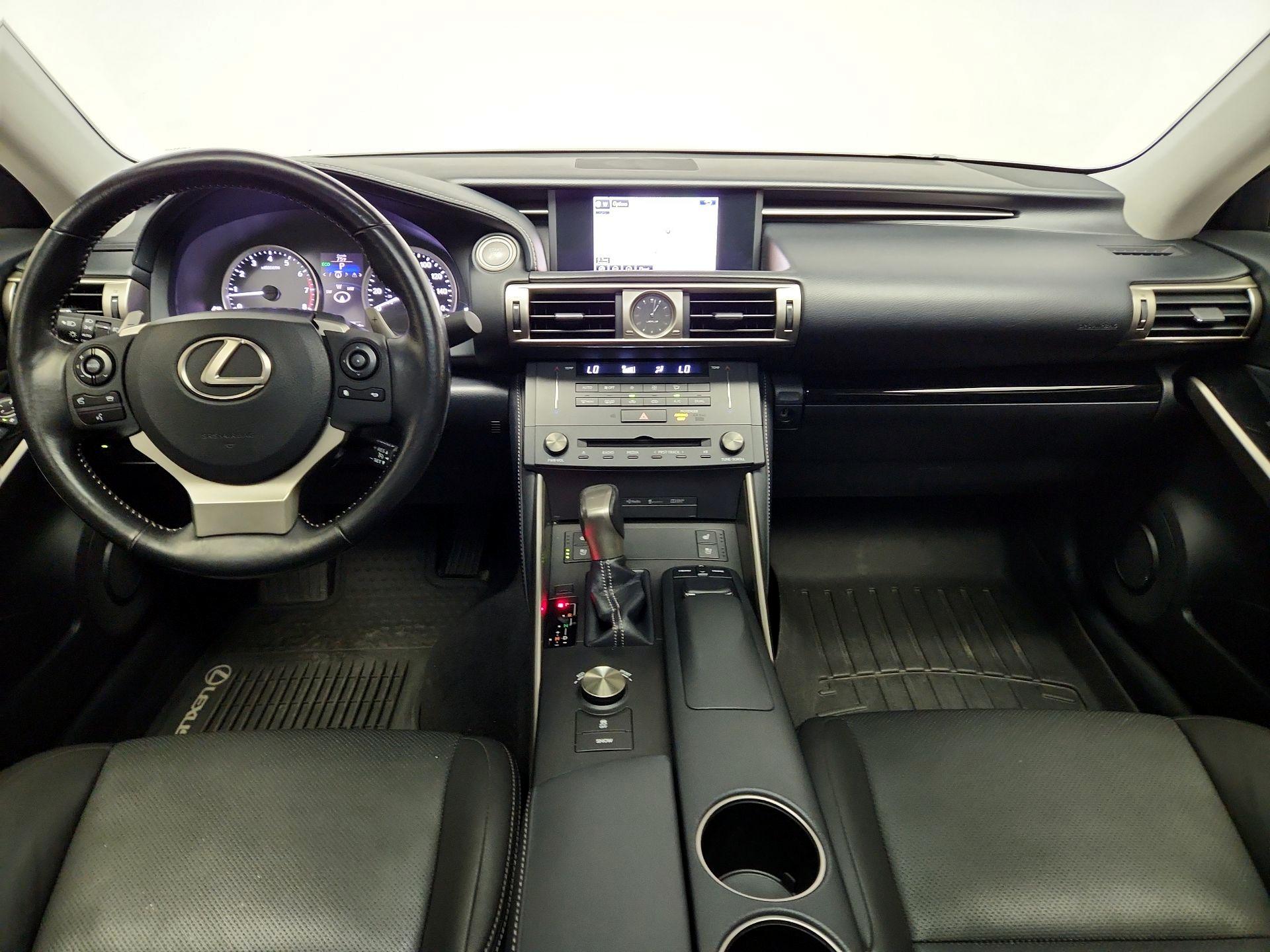 Thumbnail: 2016 Lexus IS - 9