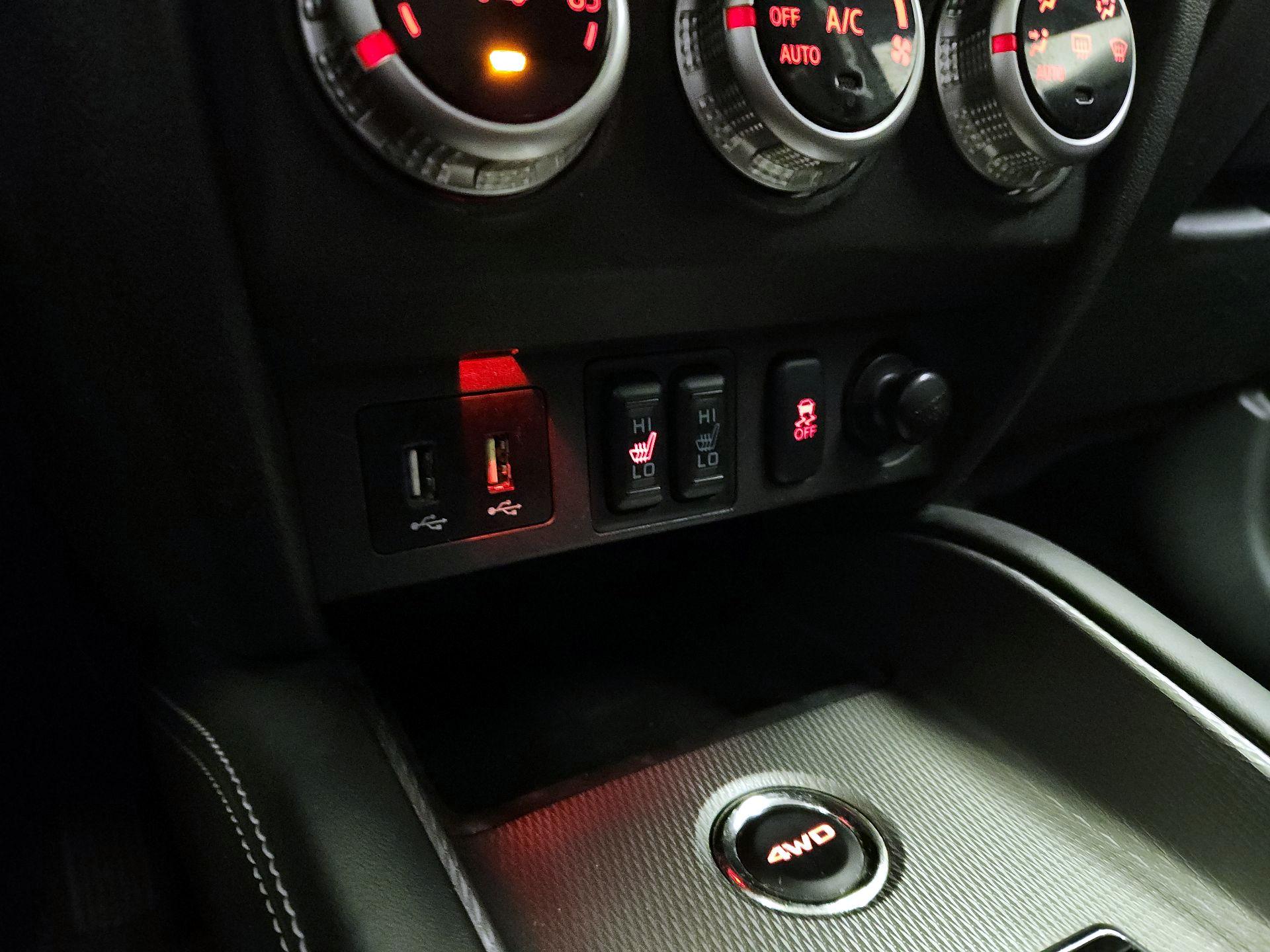 Thumbnail: 2020 Mitsubishi Outlander Sport - 18