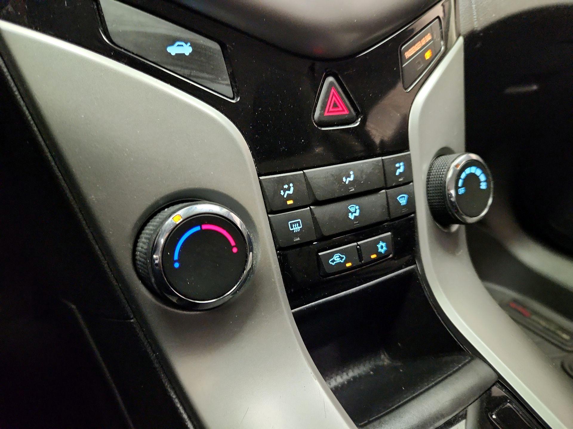 Thumbnail: 2016 Chevrolet Cruze - 15