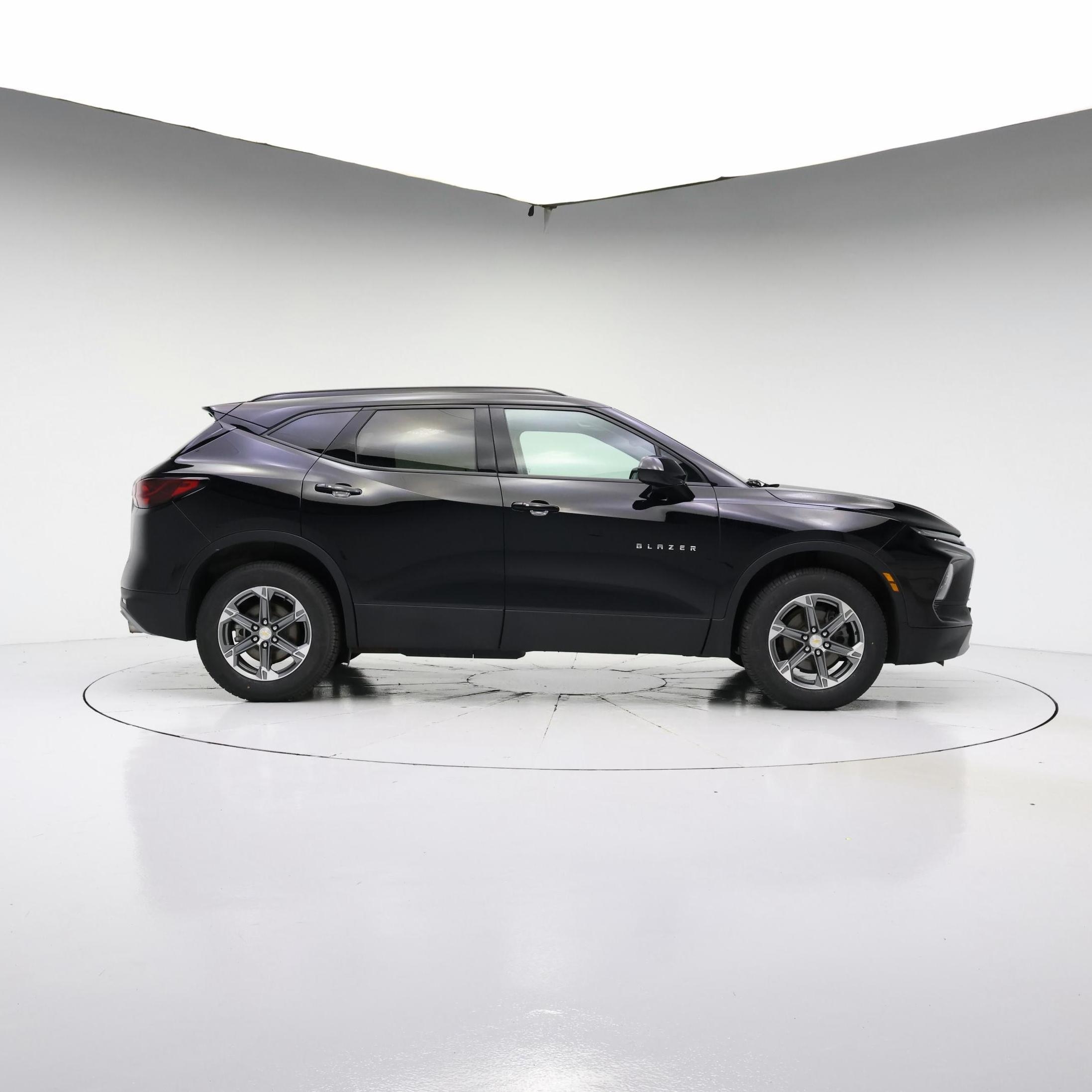 Thumbnail: 2023 Chevrolet Blazer - 7