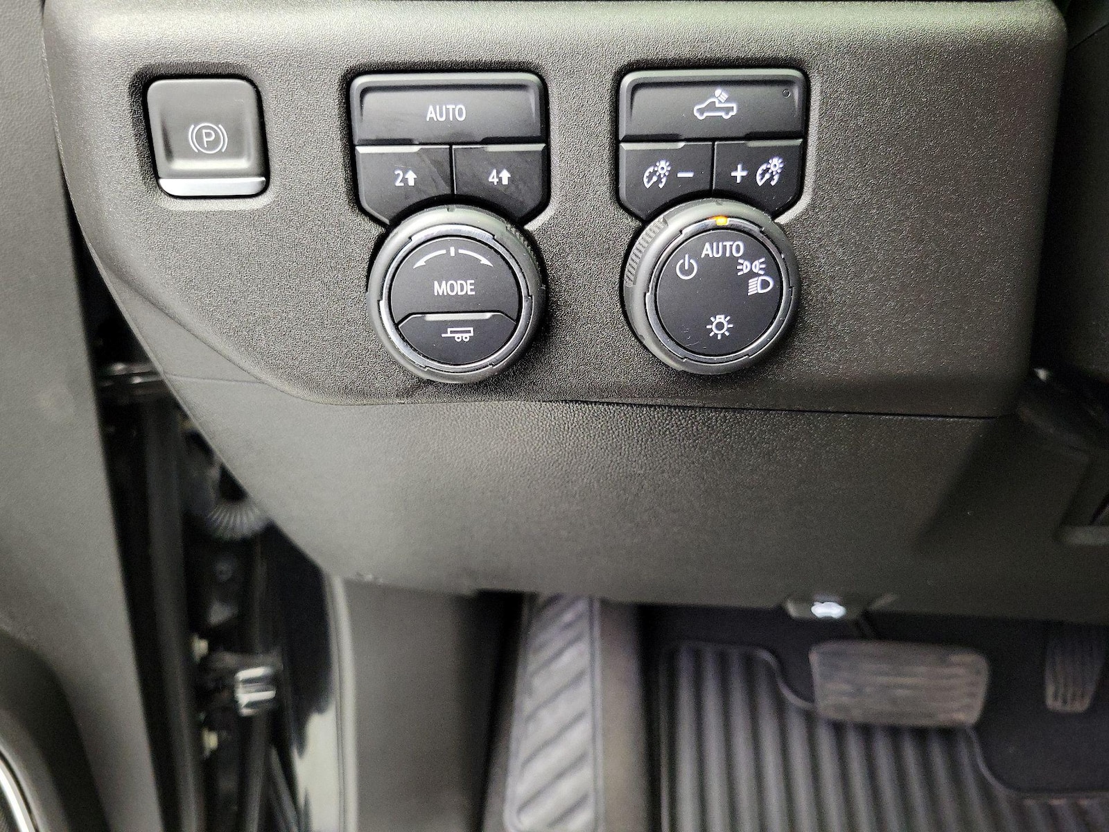 2023 Chevrolet Silverado 1500 LT - Photo 14
