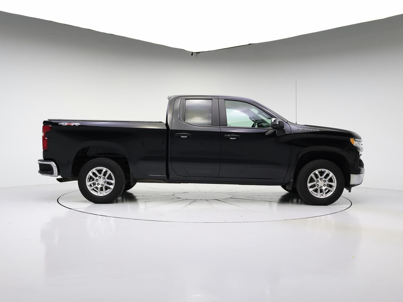 2023 Chevrolet Silverado 1500 LT - Photo 8