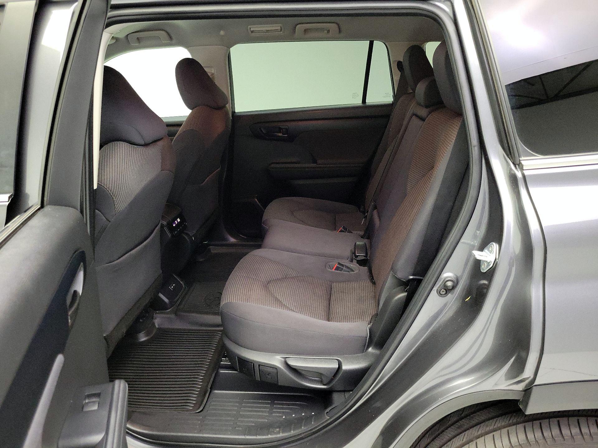 Thumbnail: 2023 Toyota Highlander - 19