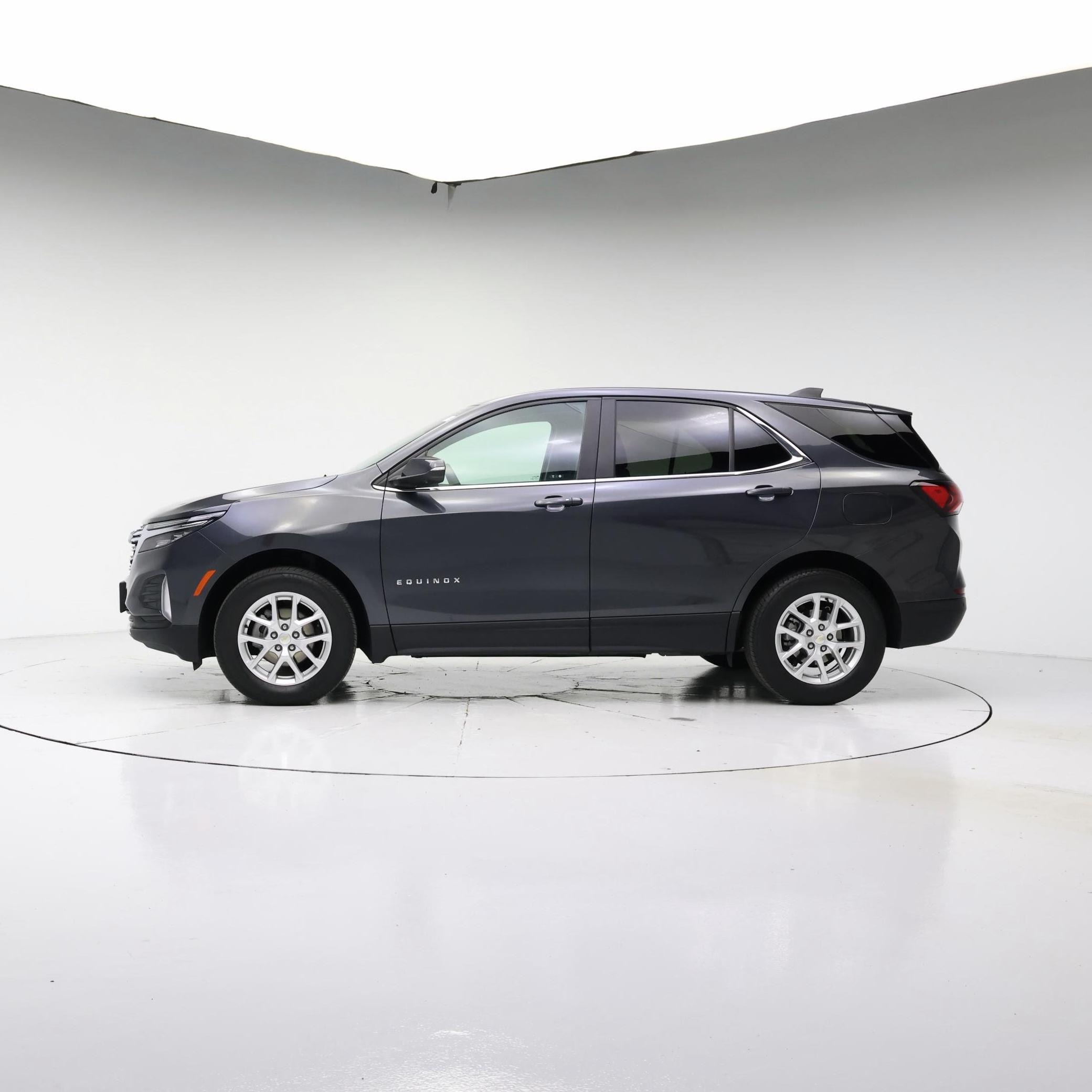 Thumbnail: 2023 Chevrolet Equinox - 3