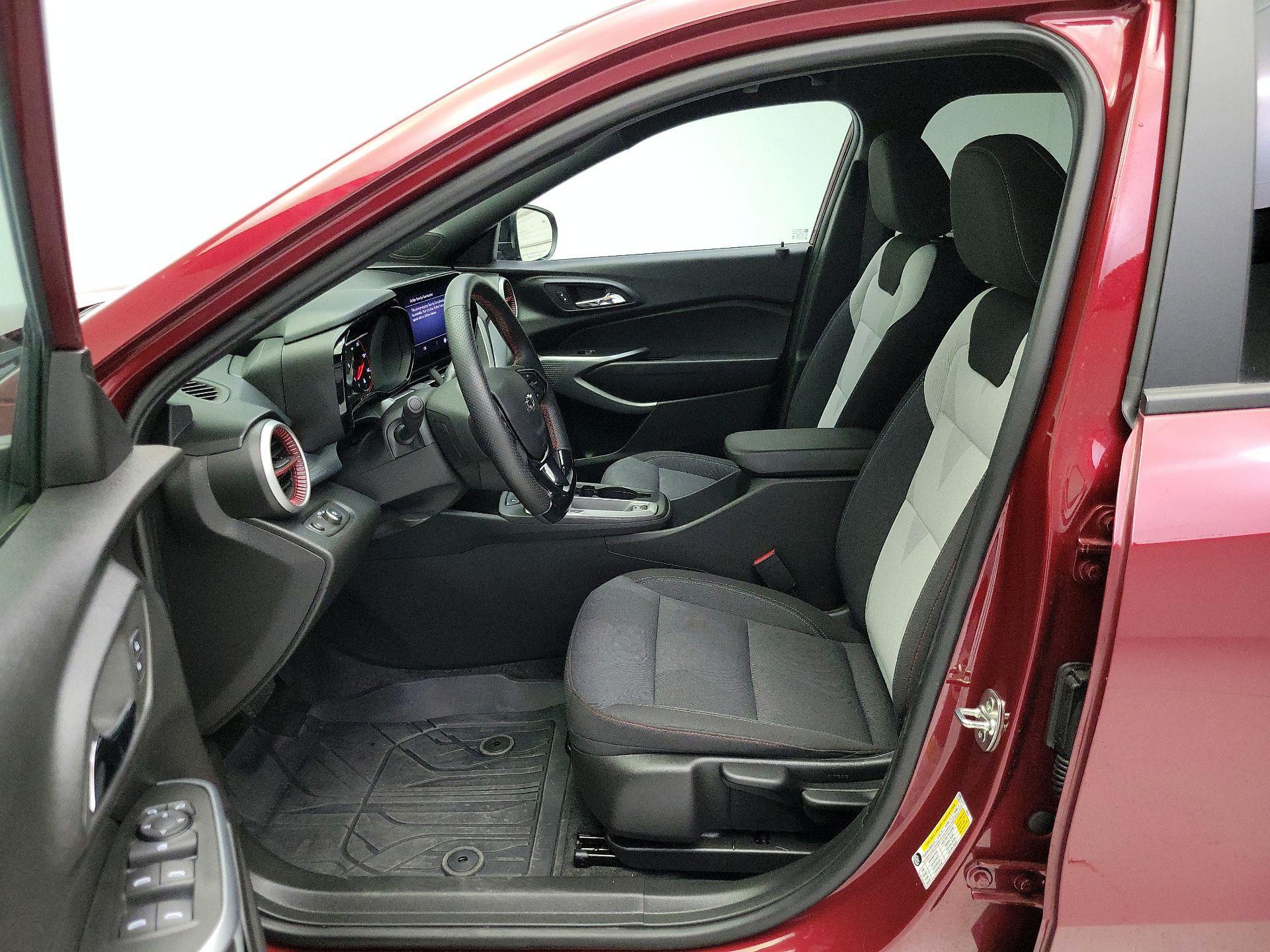 Thumbnail: 2024 Chevrolet Trax - 11