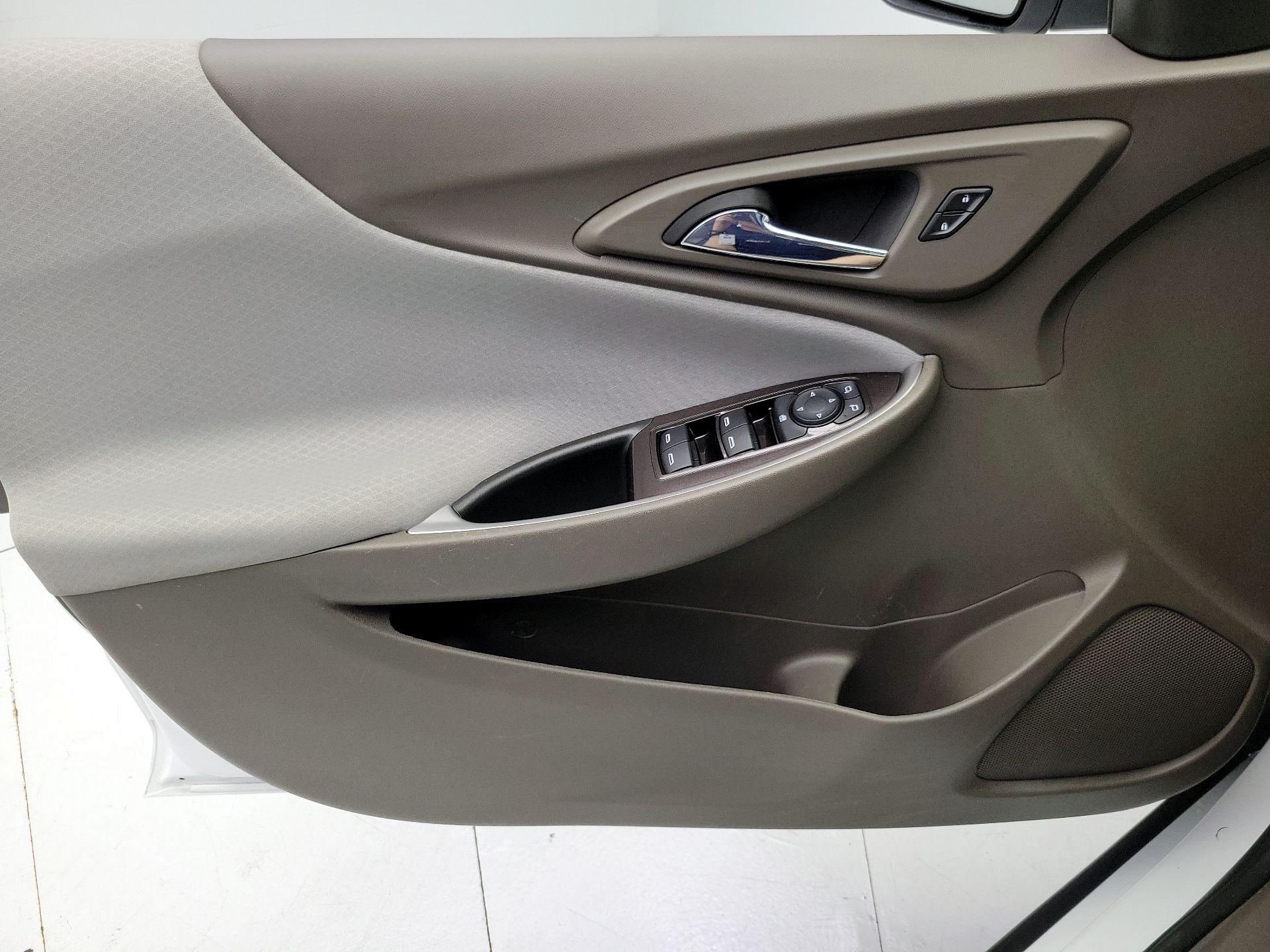 Thumbnail: 2022 Chevrolet Malibu - 12