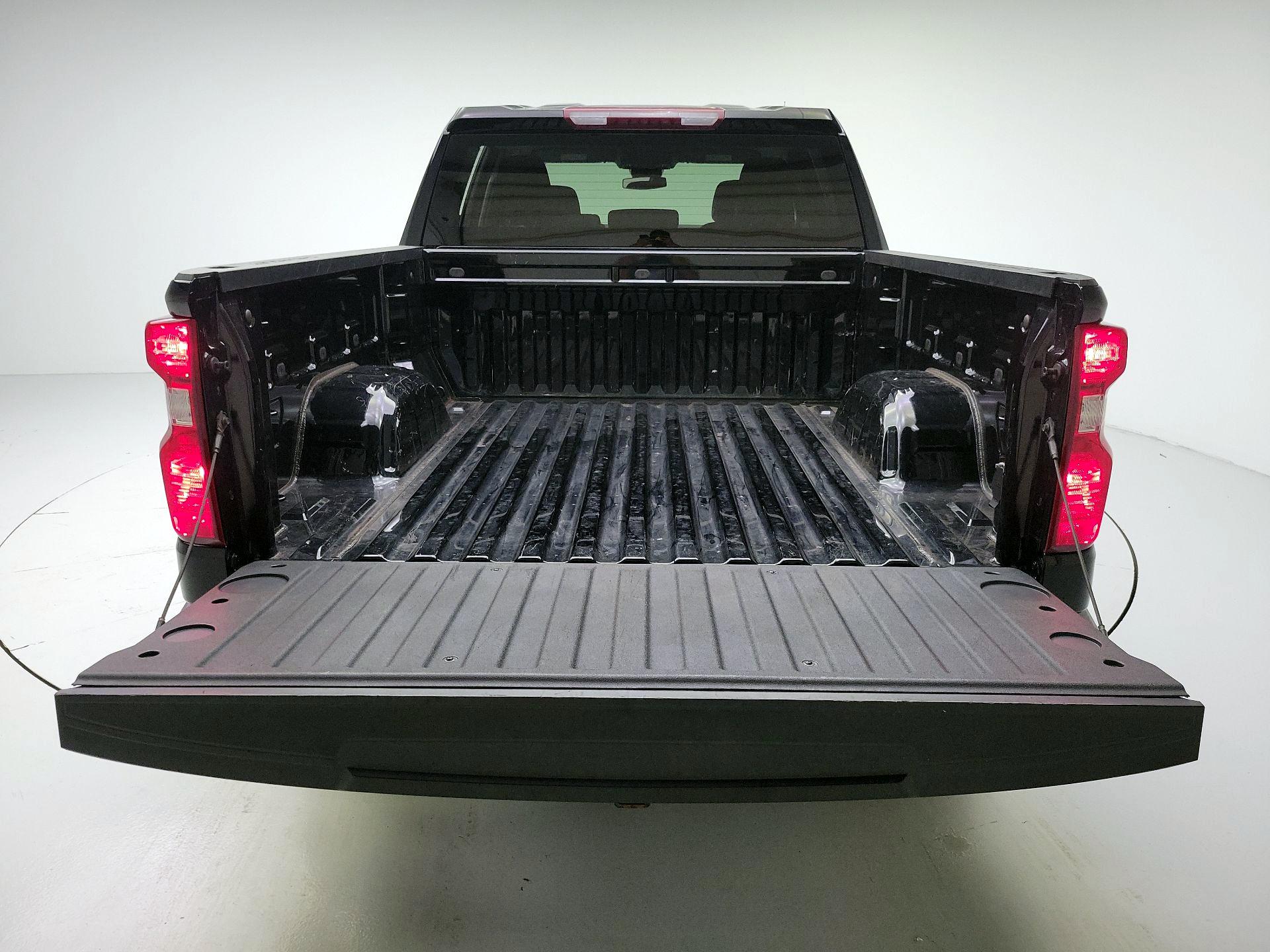 Thumbnail: 2023 Chevrolet Silverado 1500 - 20