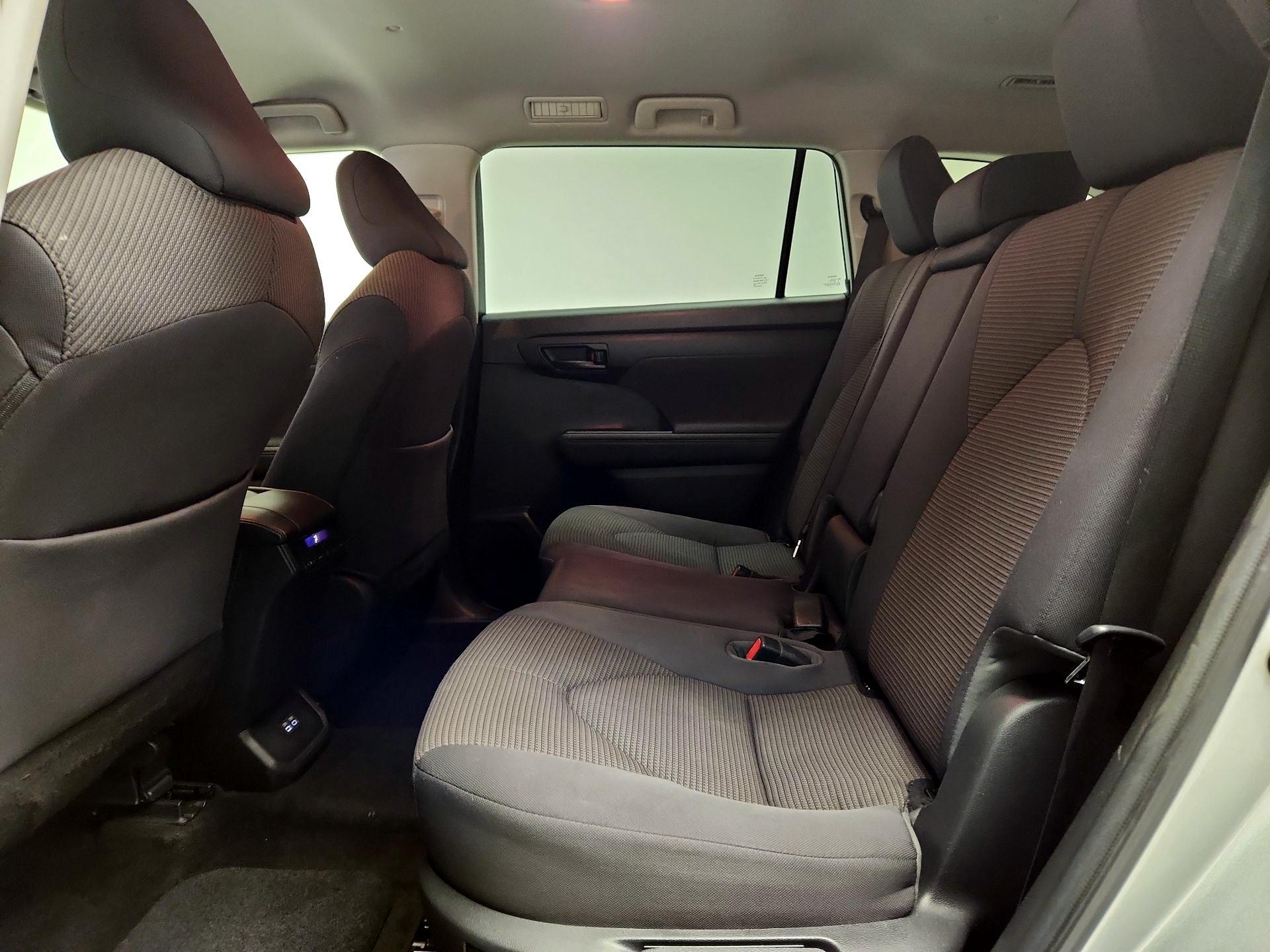Thumbnail: 2023 Toyota Highlander - 19