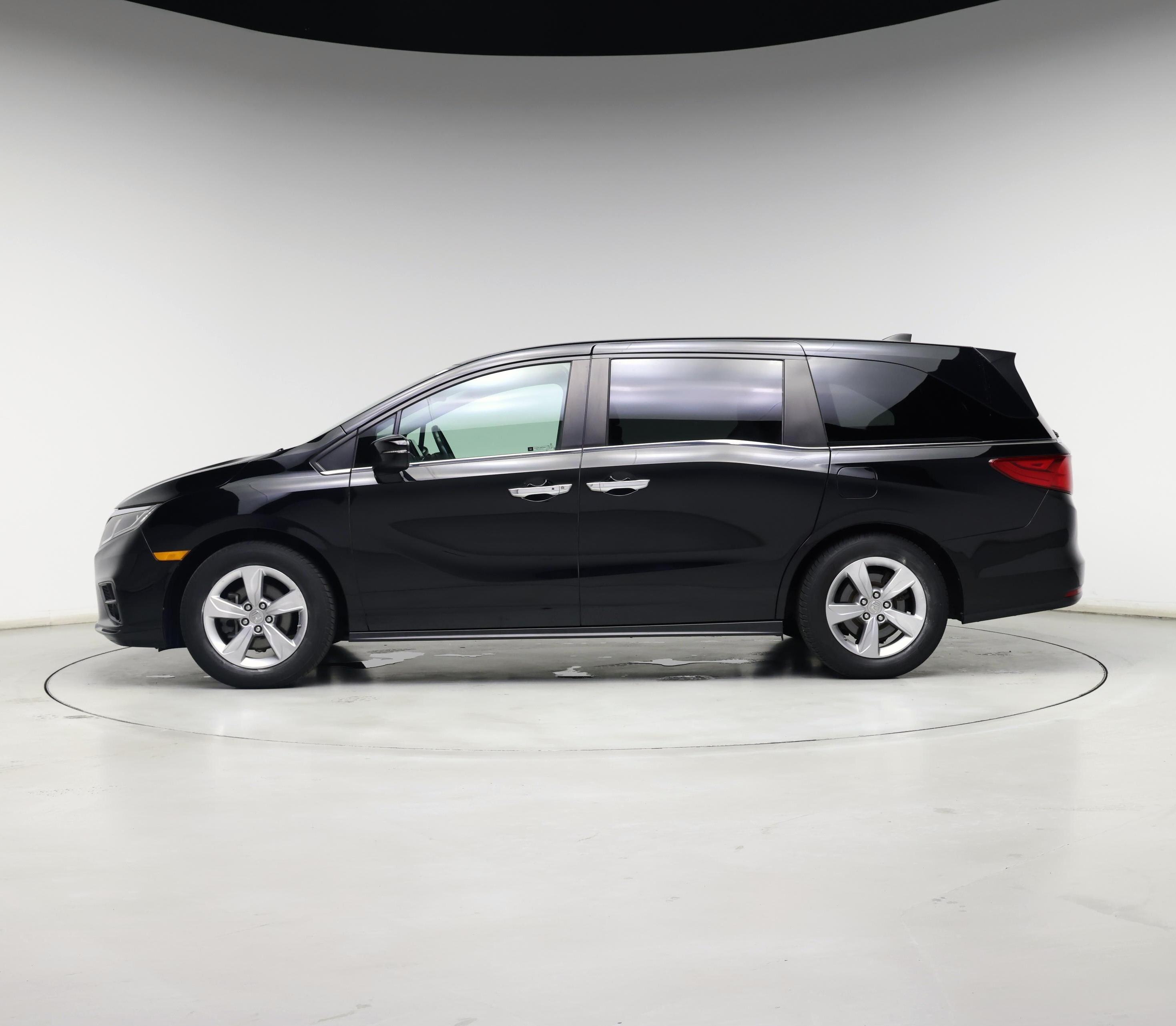 Thumbnail: 2018 Honda Odyssey - 3