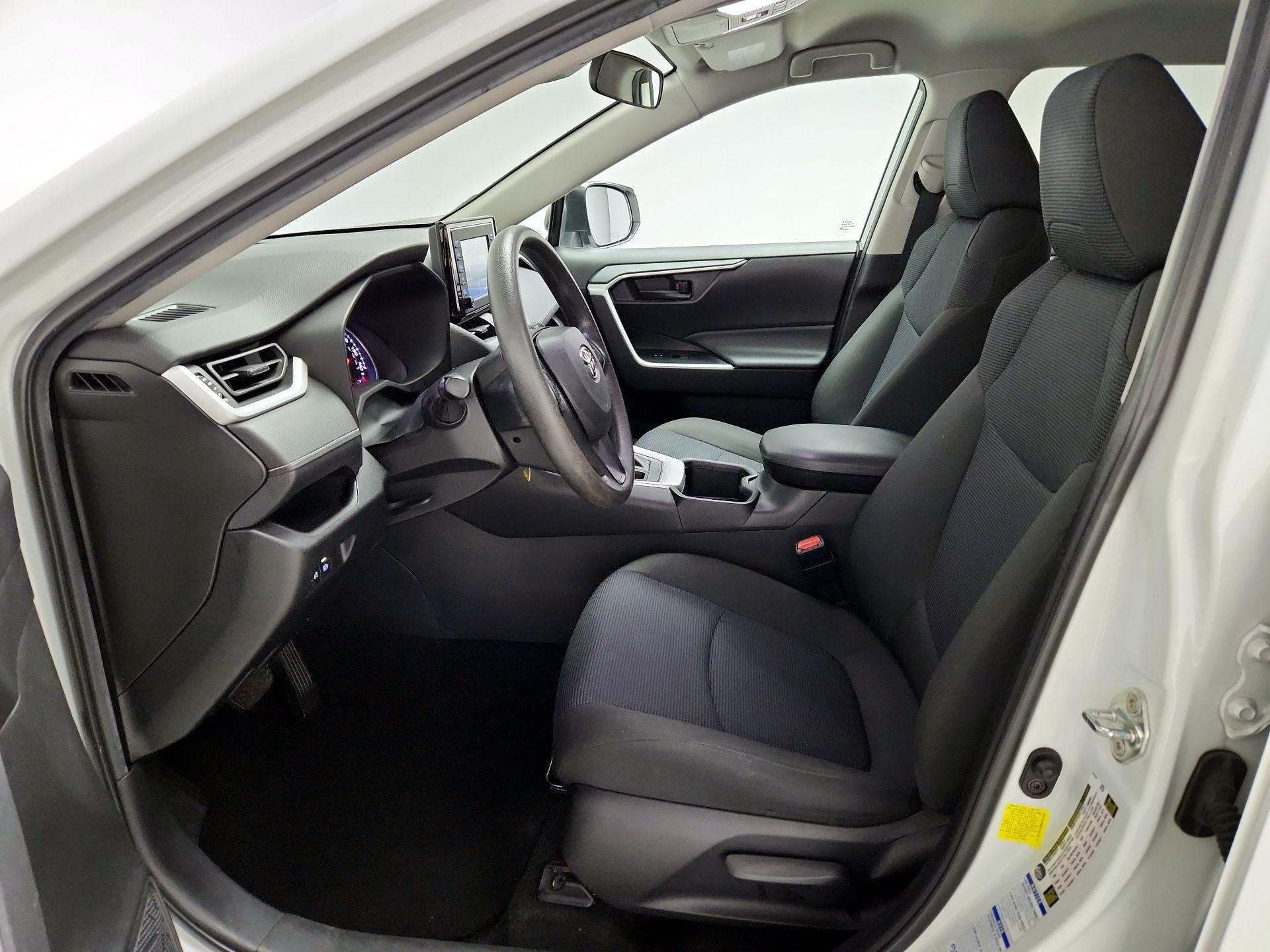 Thumbnail: 2022 Toyota RAV4 - 11