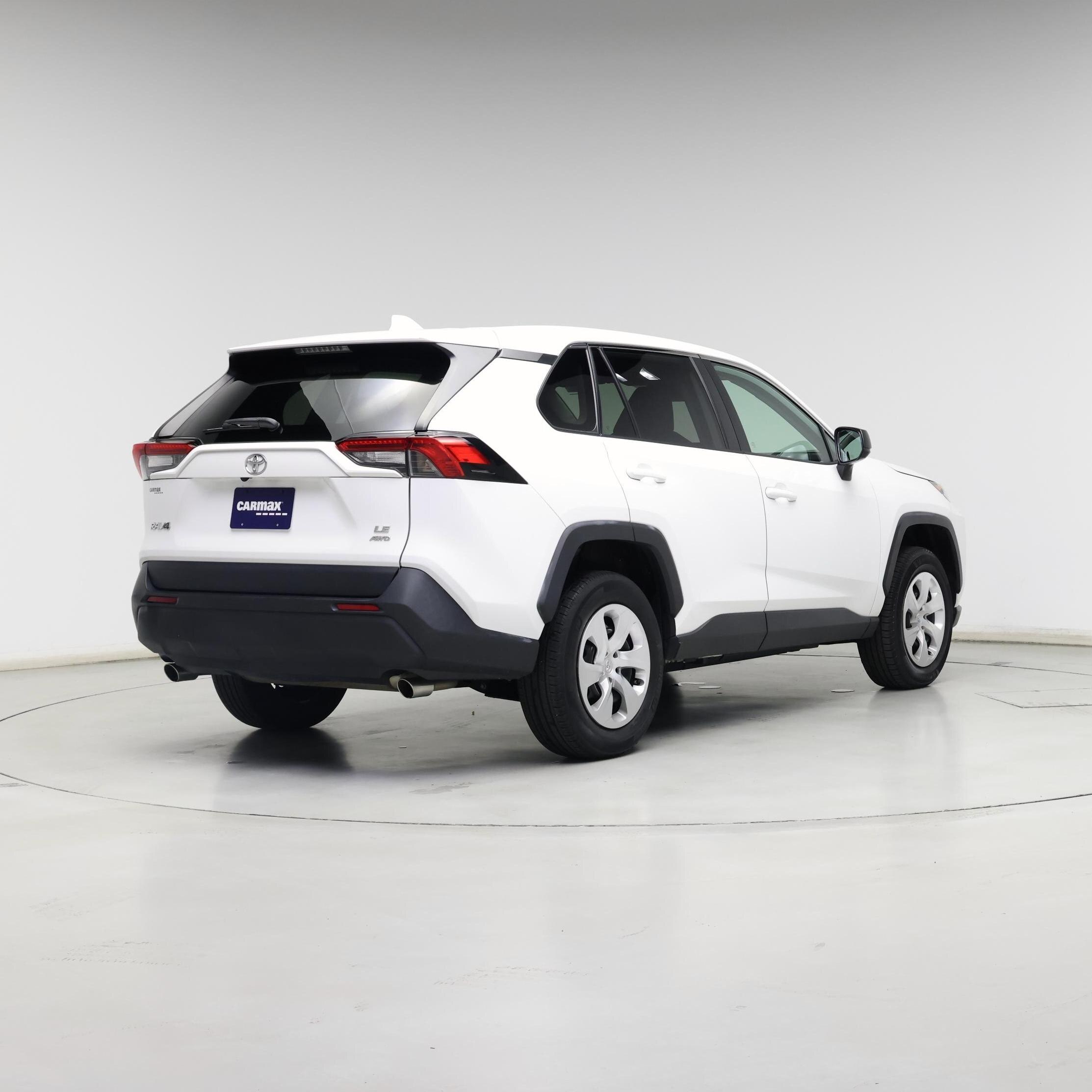 Thumbnail: 2022 Toyota RAV4 - 8