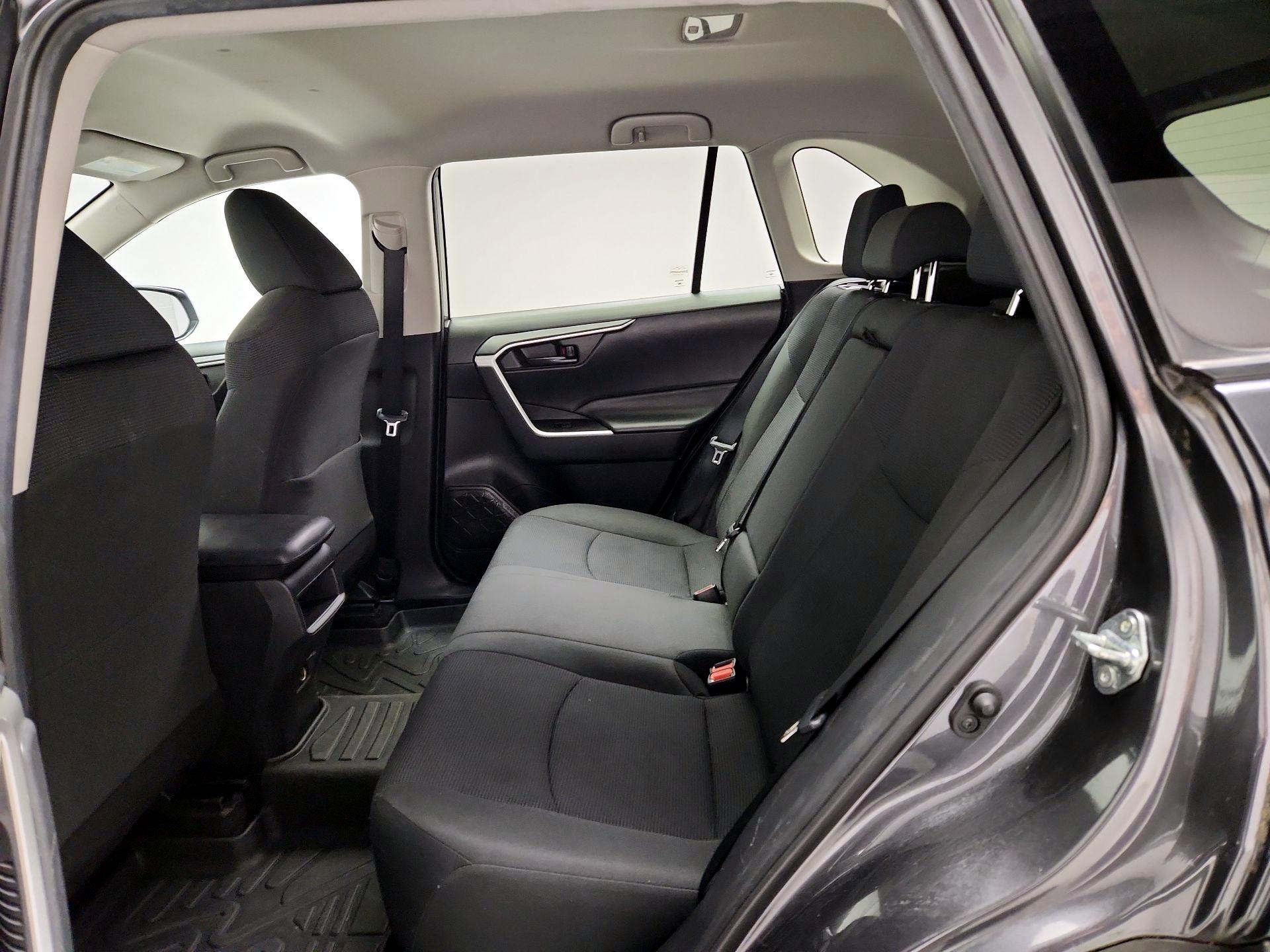 Thumbnail: 2021 Toyota RAV4 - 19