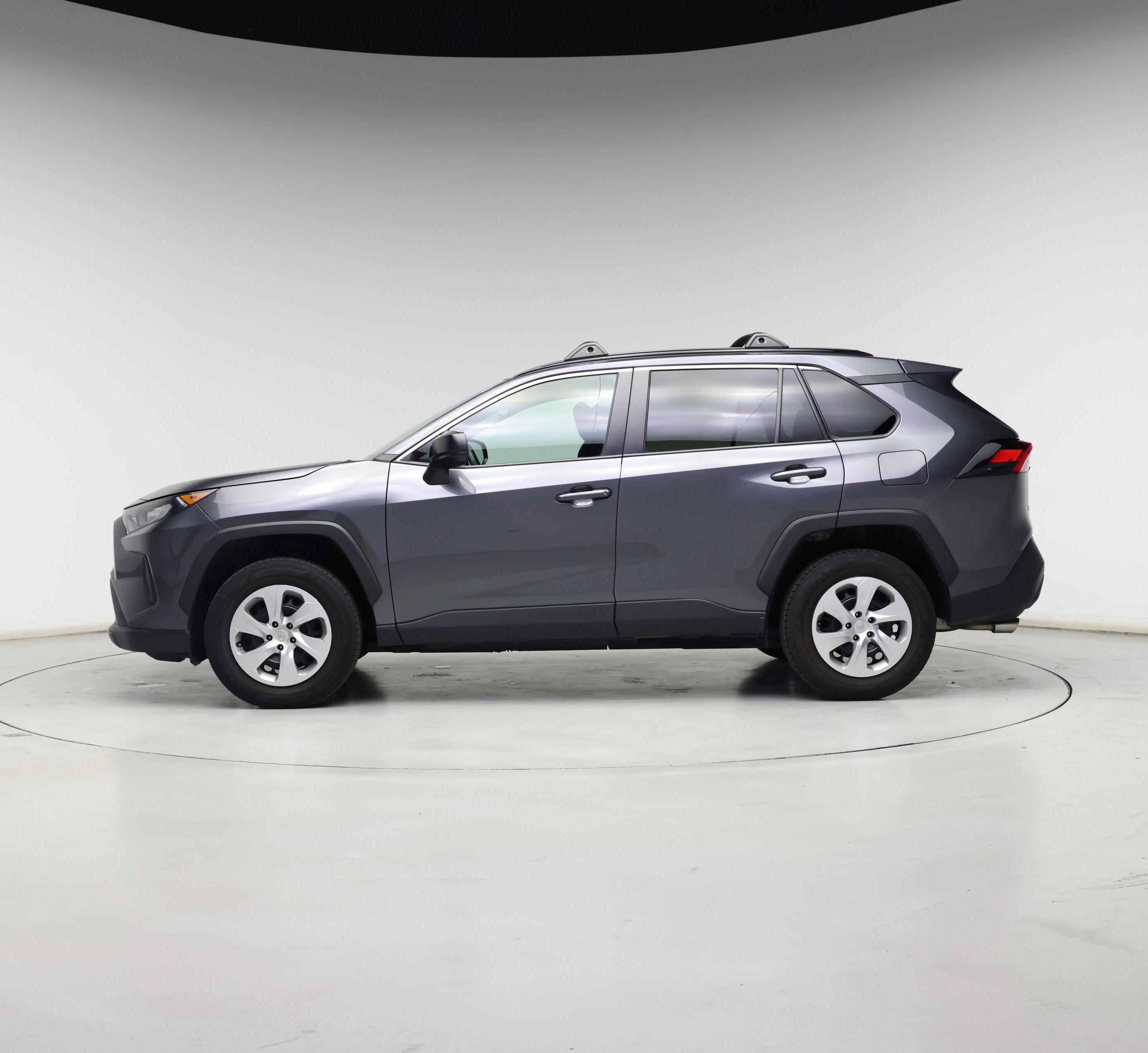 Thumbnail: 2021 Toyota RAV4 - 3