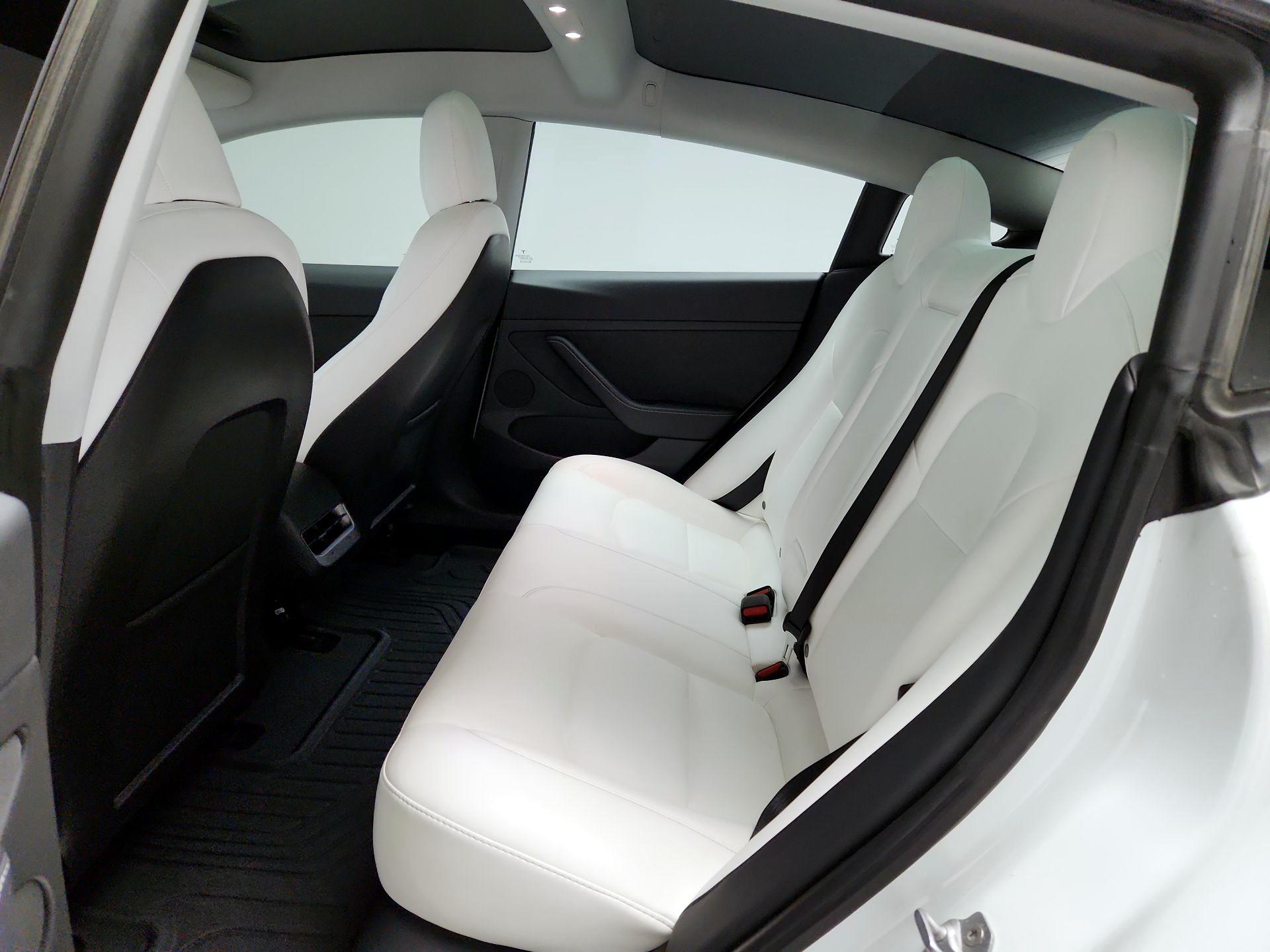 Thumbnail: 2021 Tesla Model 3 - 19
