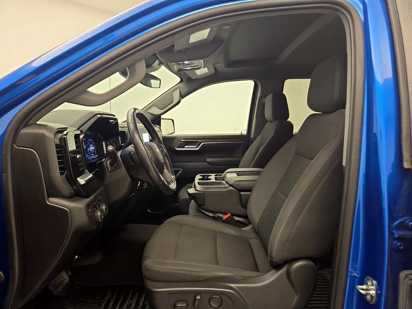 2022 Chevrolet Silverado 1500 LT - Photo 12