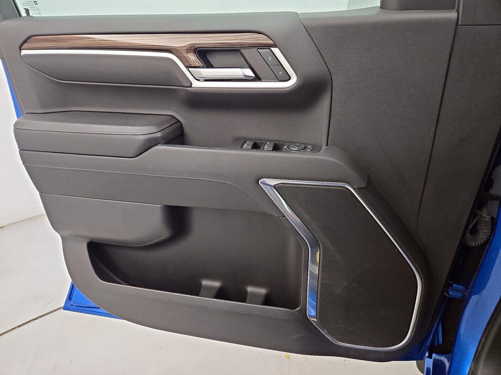 Thumbnail: 2022 Chevrolet Silverado 1500 - 12