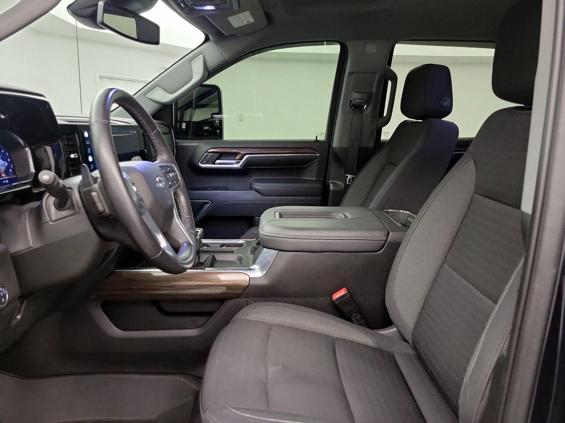 Thumbnail: 2022 Chevrolet Silverado 1500 - 11