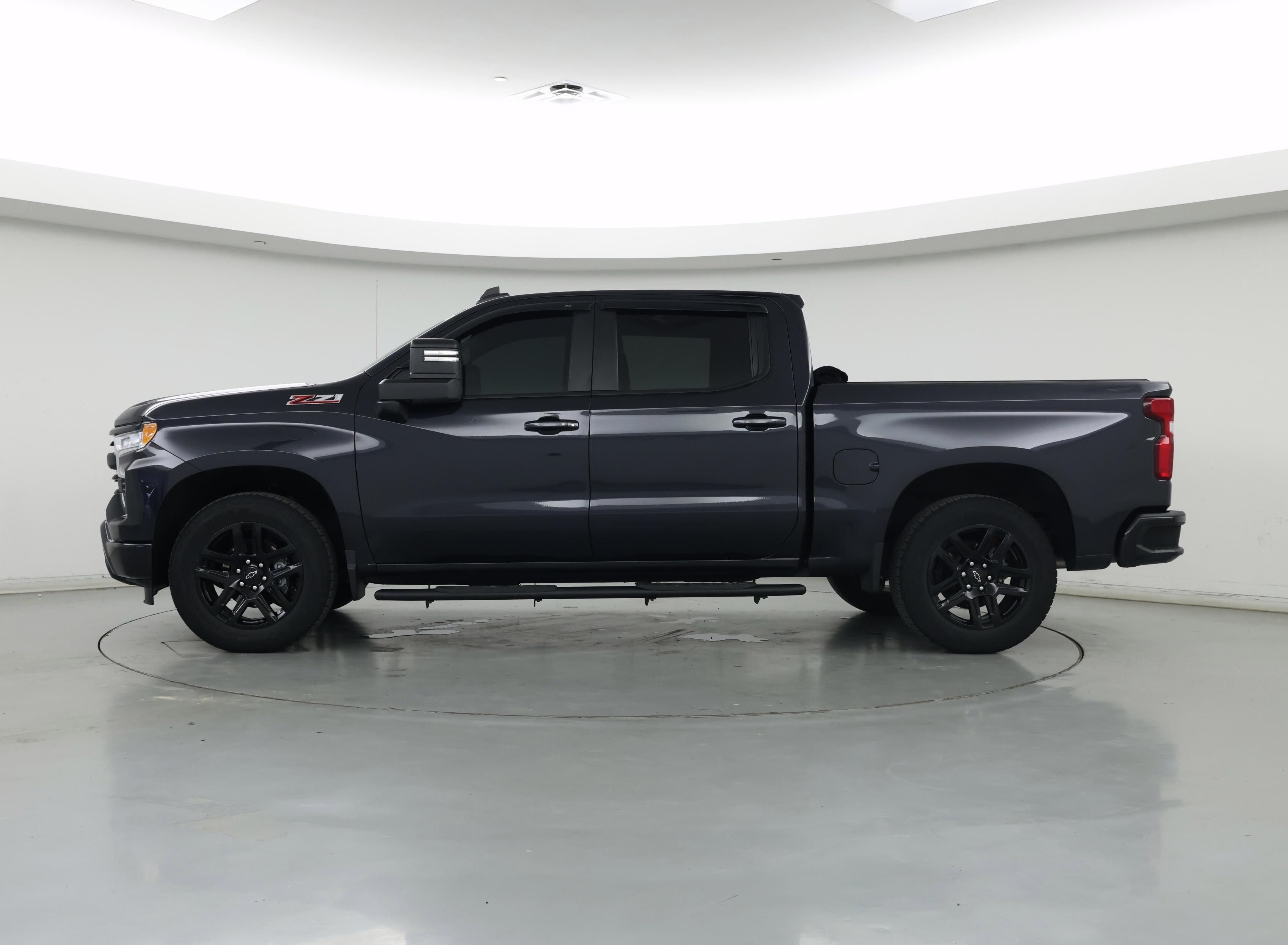 Thumbnail: 2022 Chevrolet Silverado 1500 - 3