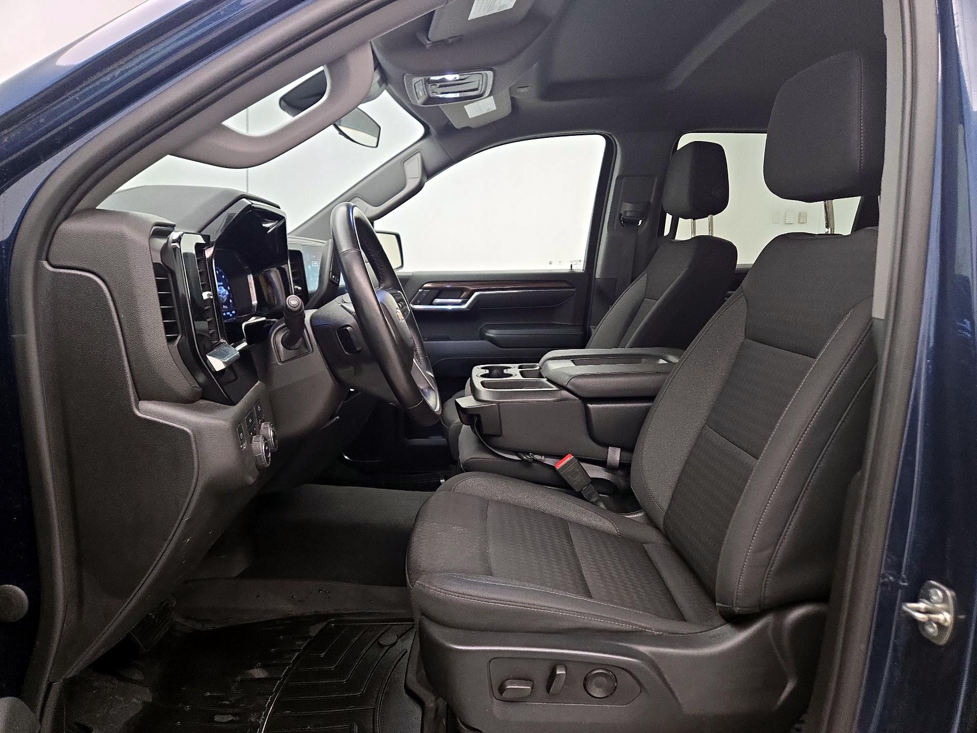 Thumbnail: 2023 Chevrolet Silverado 1500 - 11