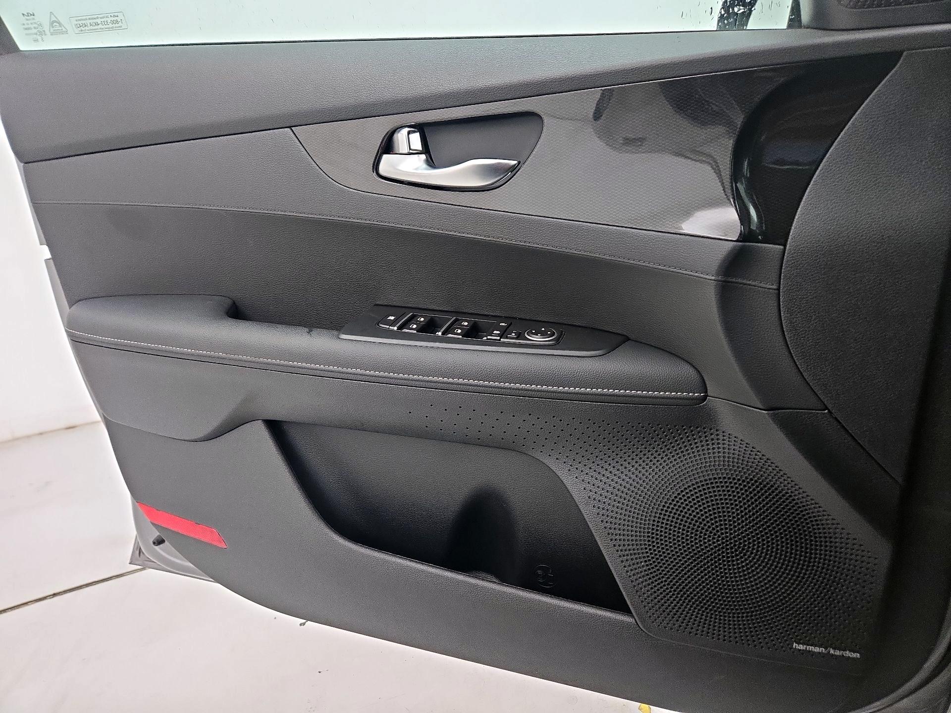 Thumbnail: 2024 Kia Forte - 12