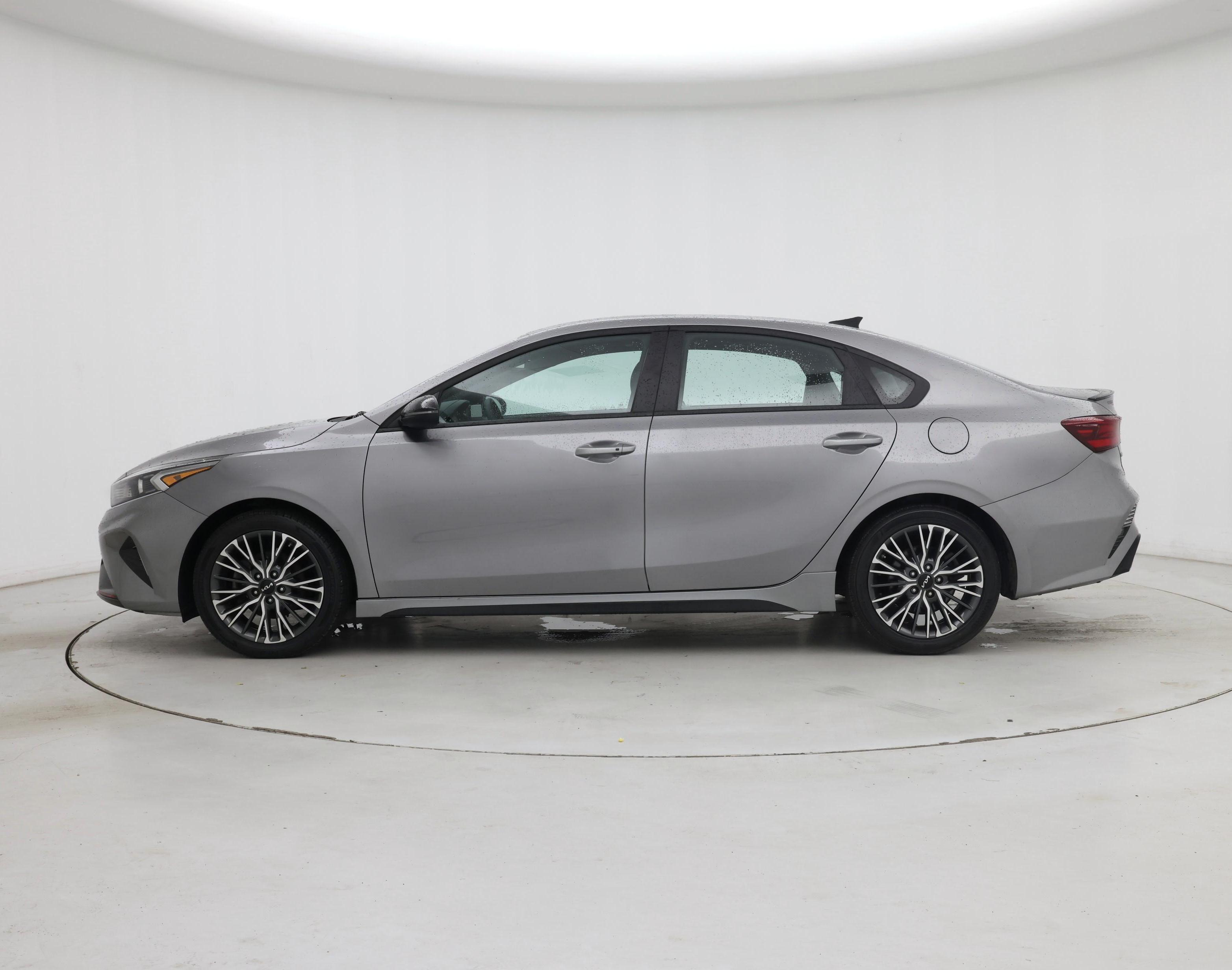 Thumbnail: 2024 Kia Forte - 3