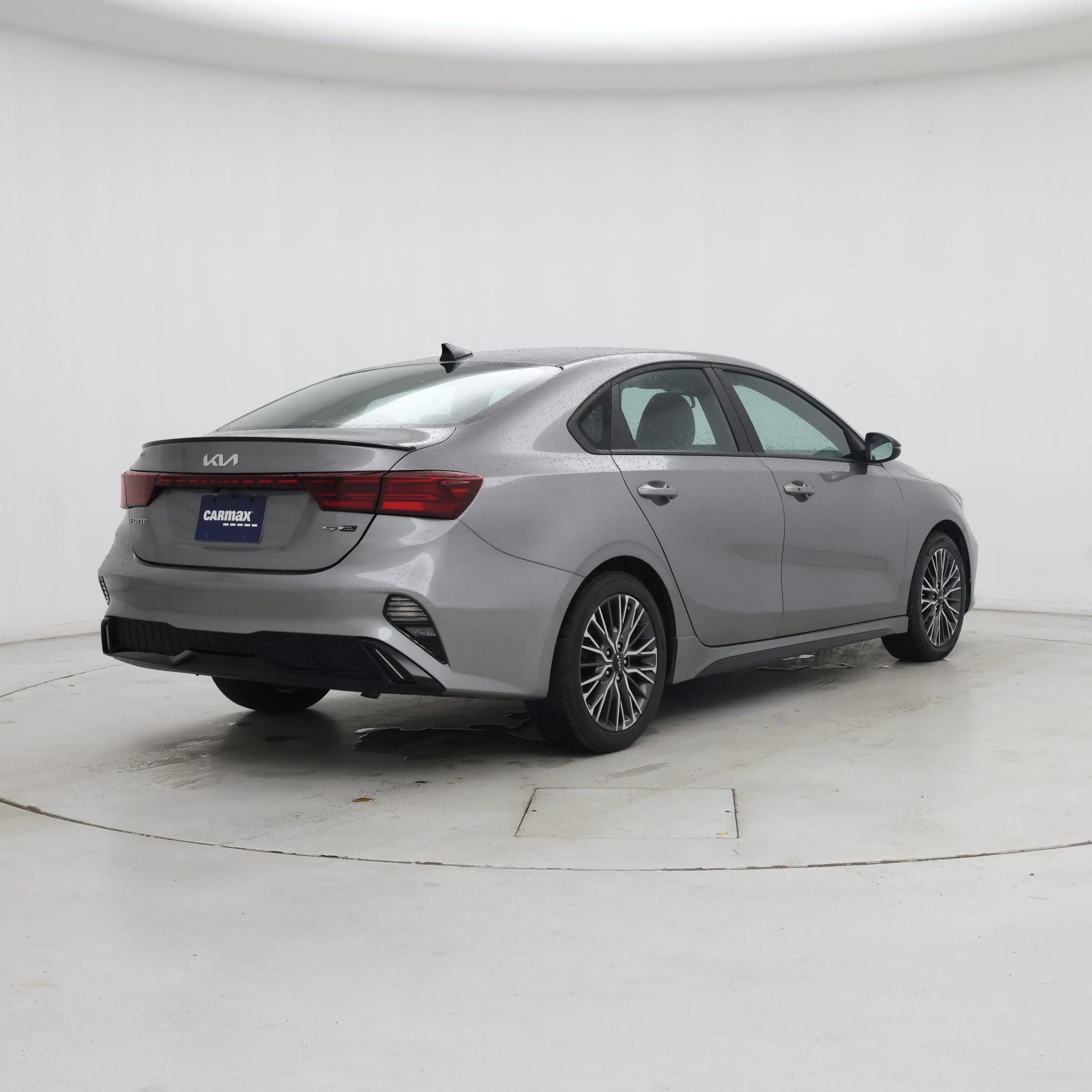 Thumbnail: 2024 Kia Forte - 8