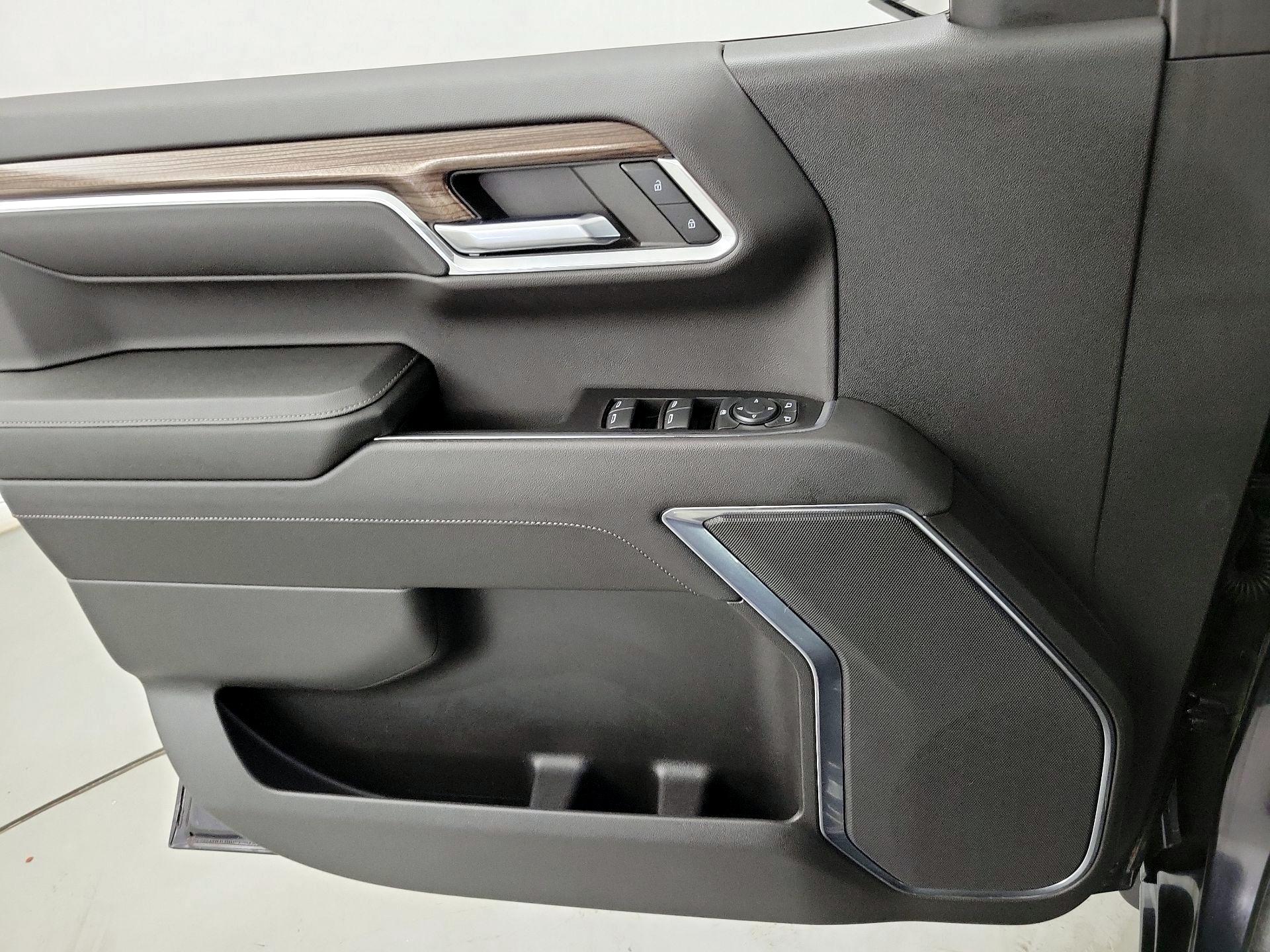 Thumbnail: 2023 Chevrolet Silverado 1500 - 12