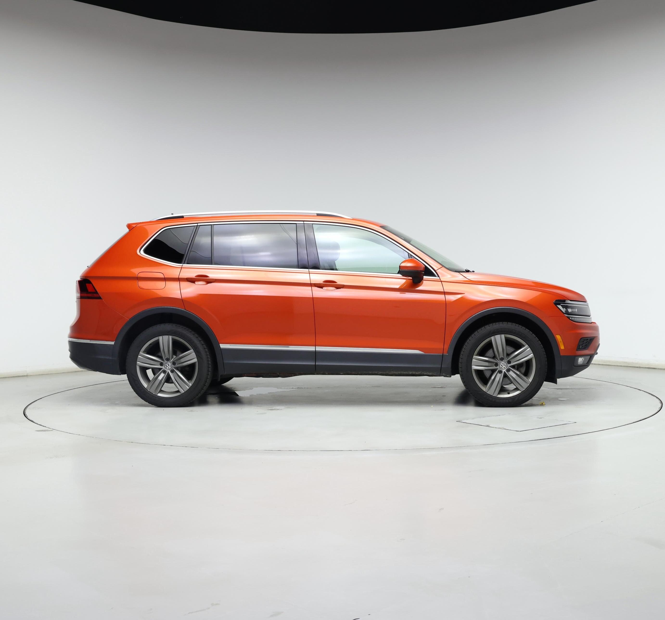 Thumbnail: 2019 Volkswagen Tiguan - 7