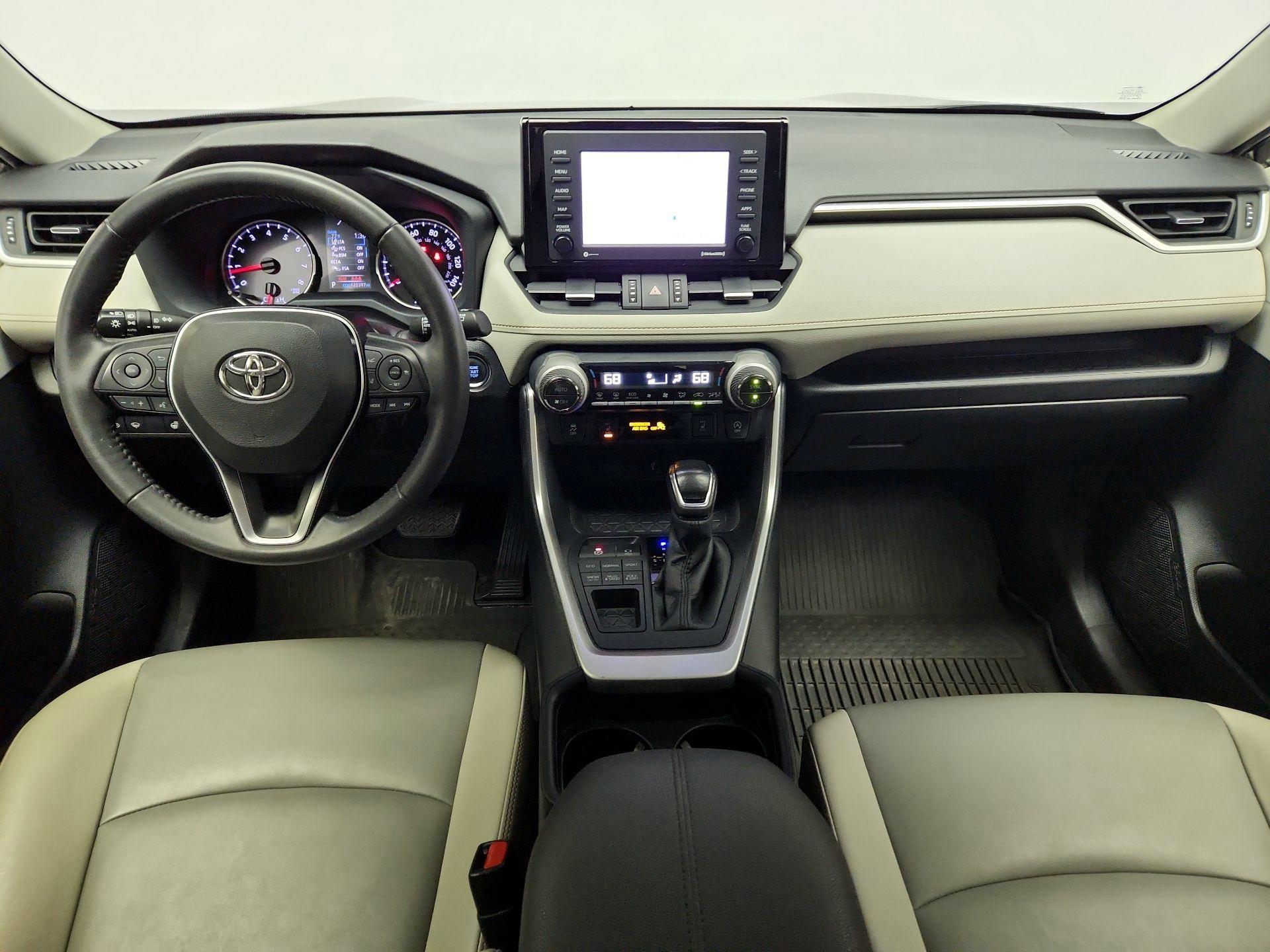 Thumbnail: 2021 Toyota RAV4 - 9