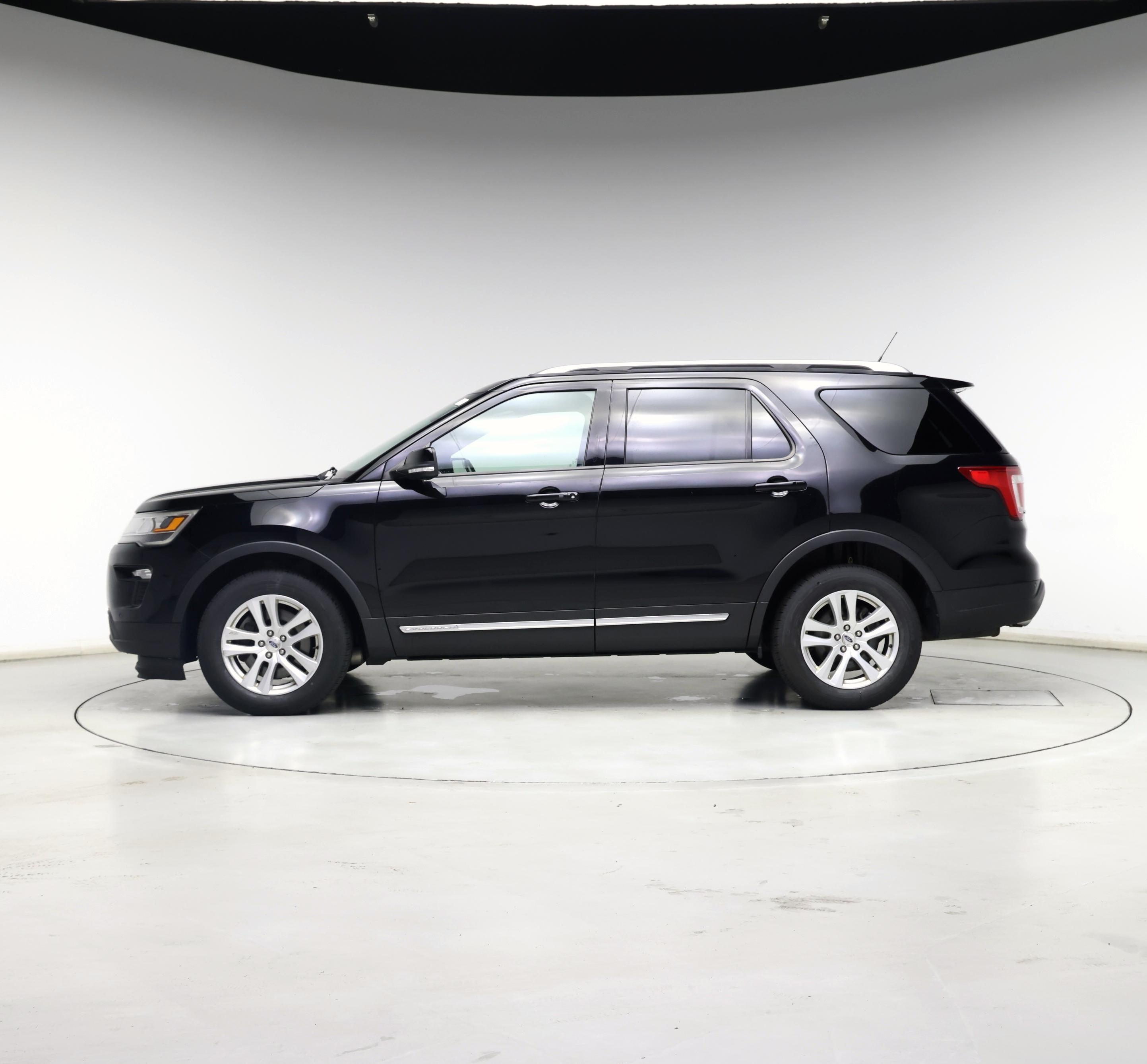 Thumbnail: 2018 Ford Explorer - 3