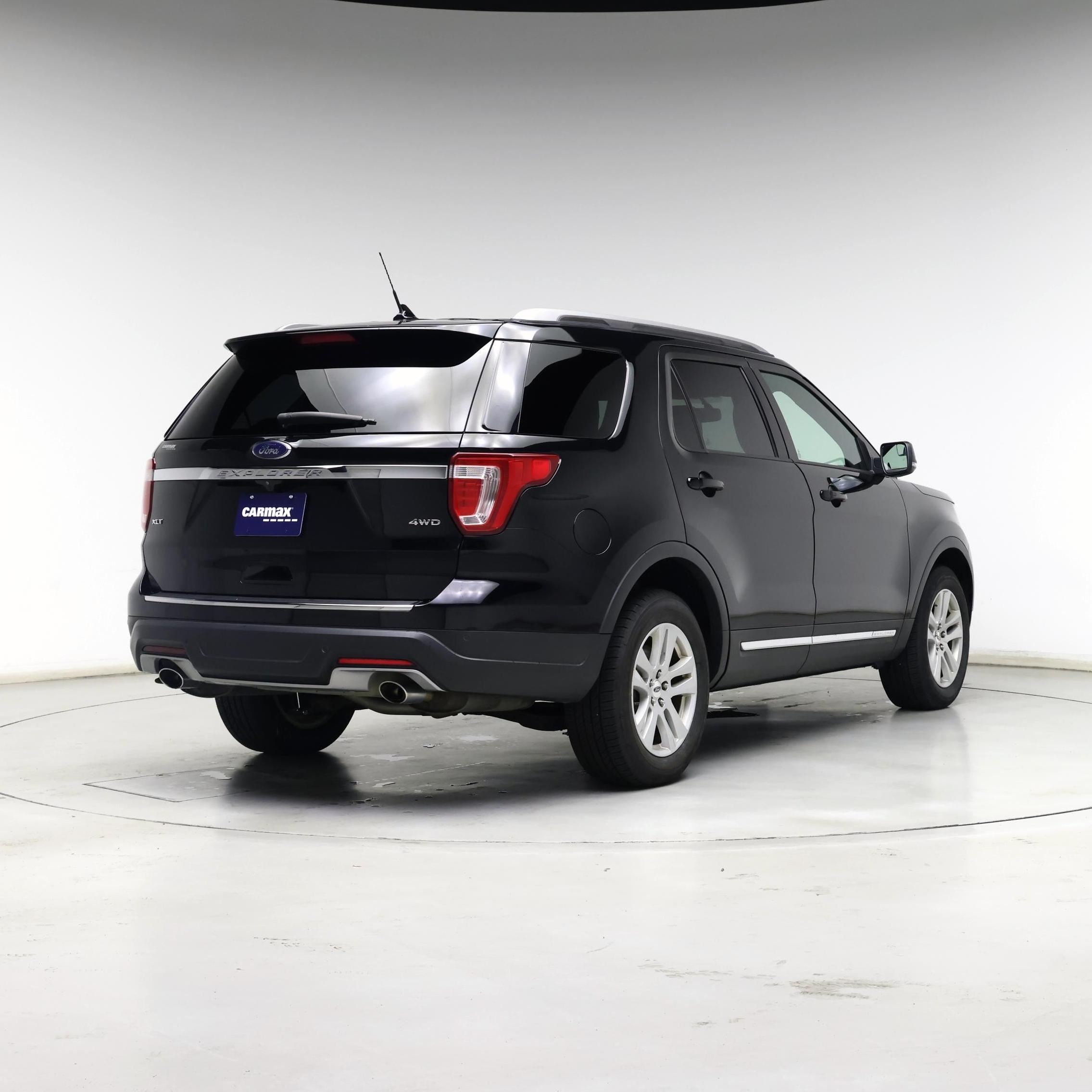 Thumbnail: 2018 Ford Explorer - 8