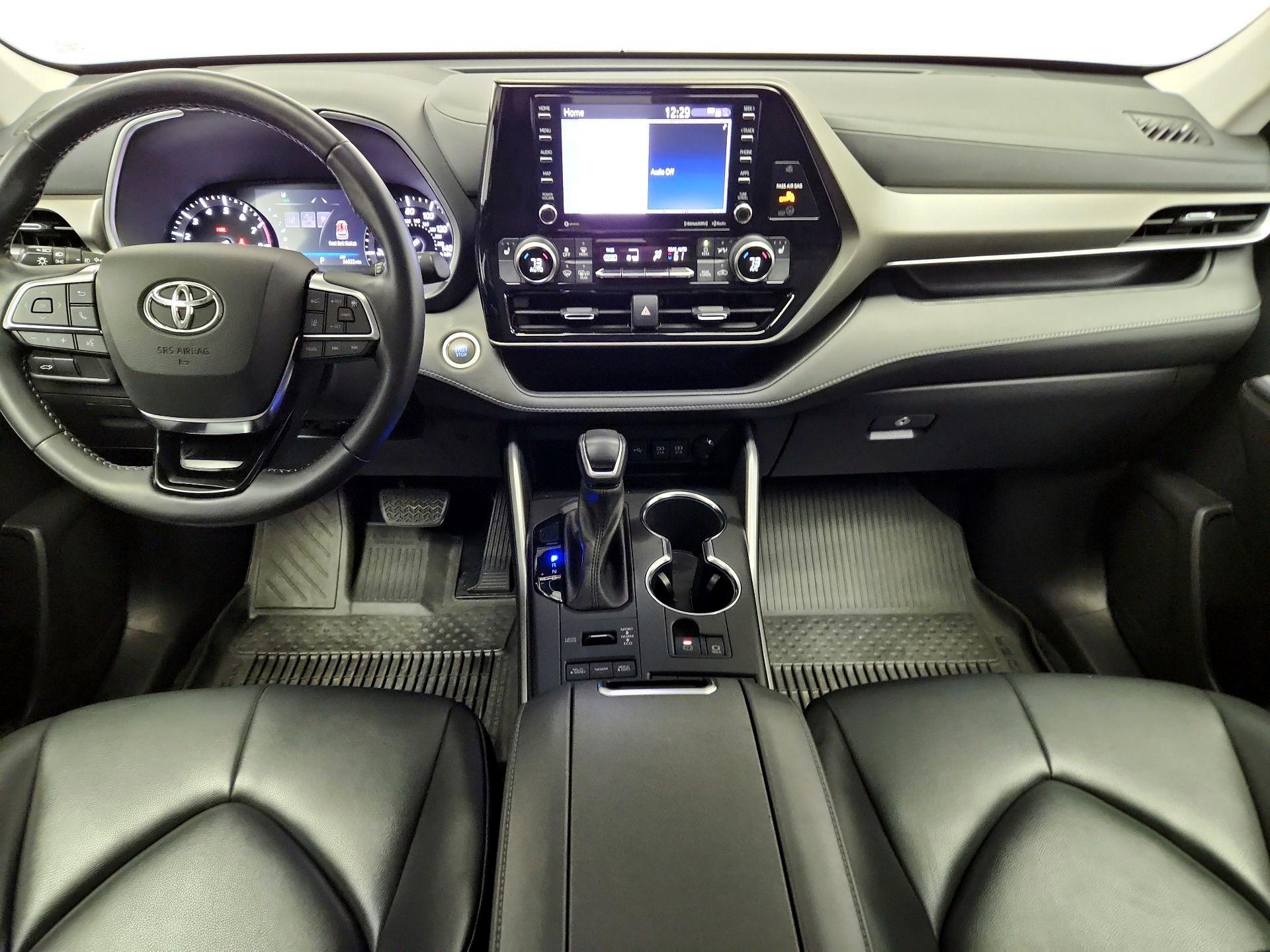 Thumbnail: 2021 Toyota Highlander - 9