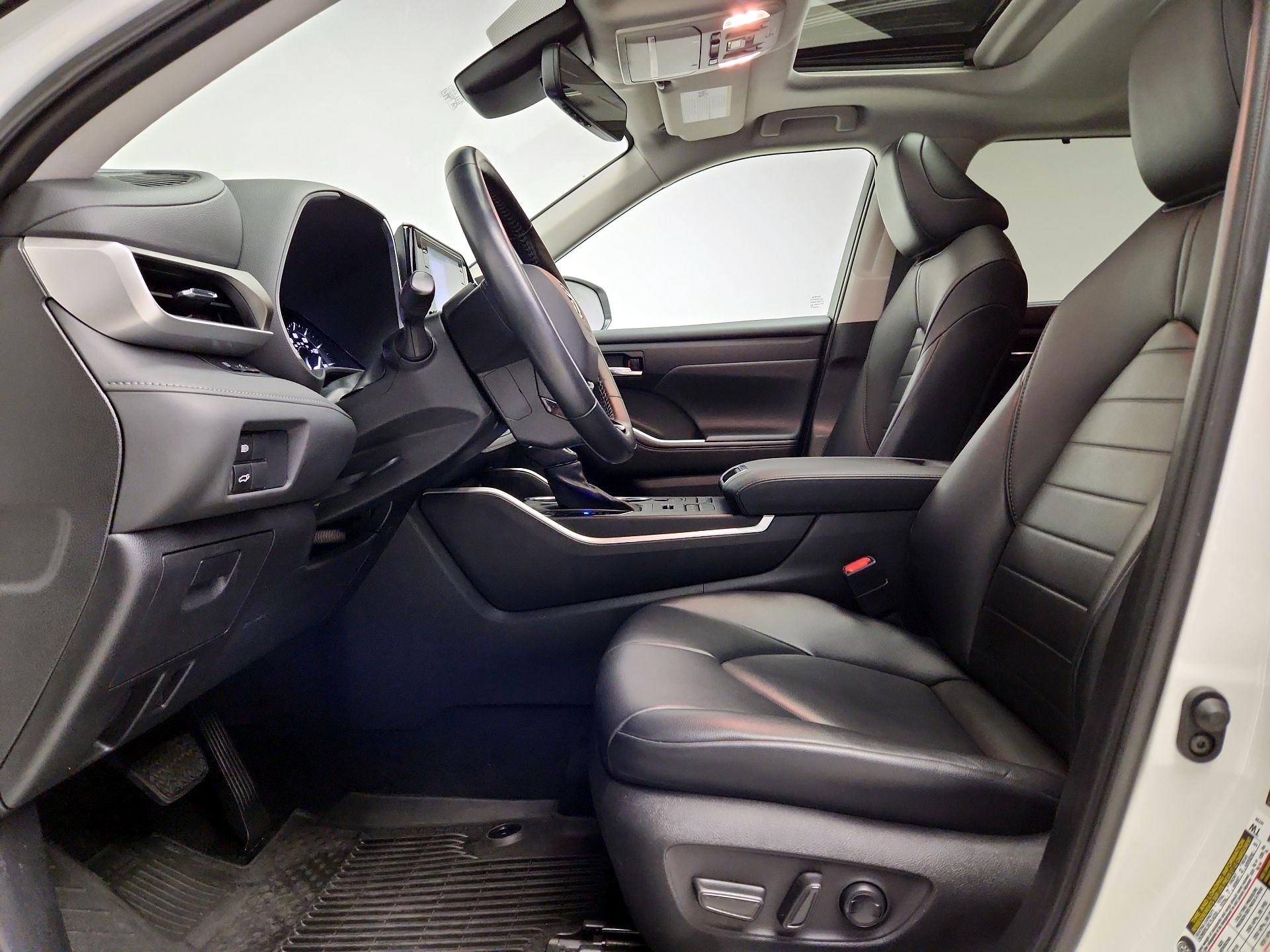 Thumbnail: 2021 Toyota Highlander - 11