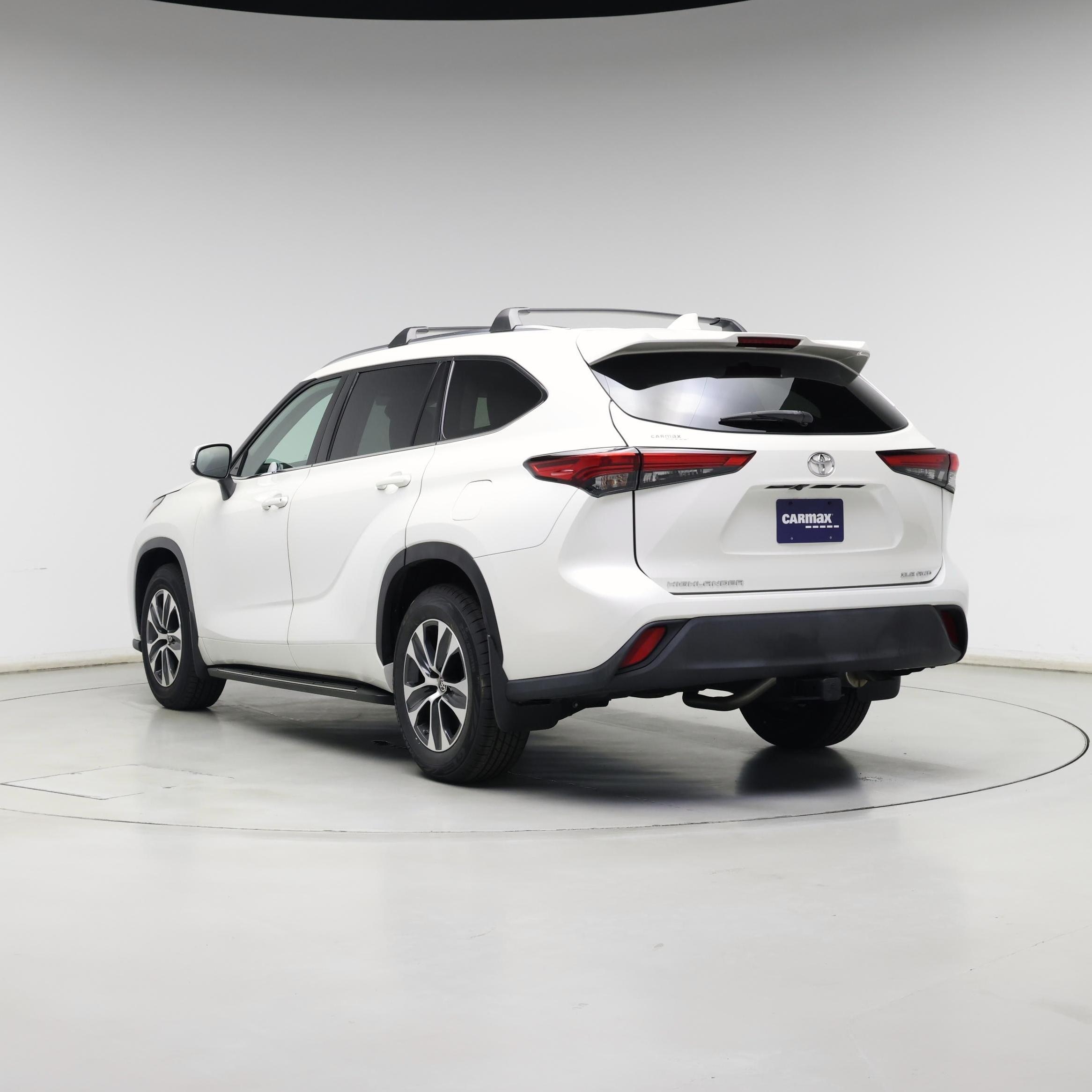 Thumbnail: 2021 Toyota Highlander - 2