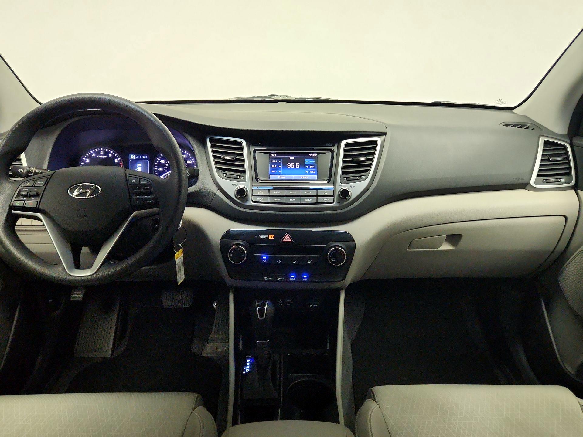Thumbnail: 2016 Hyundai Tucson - 9