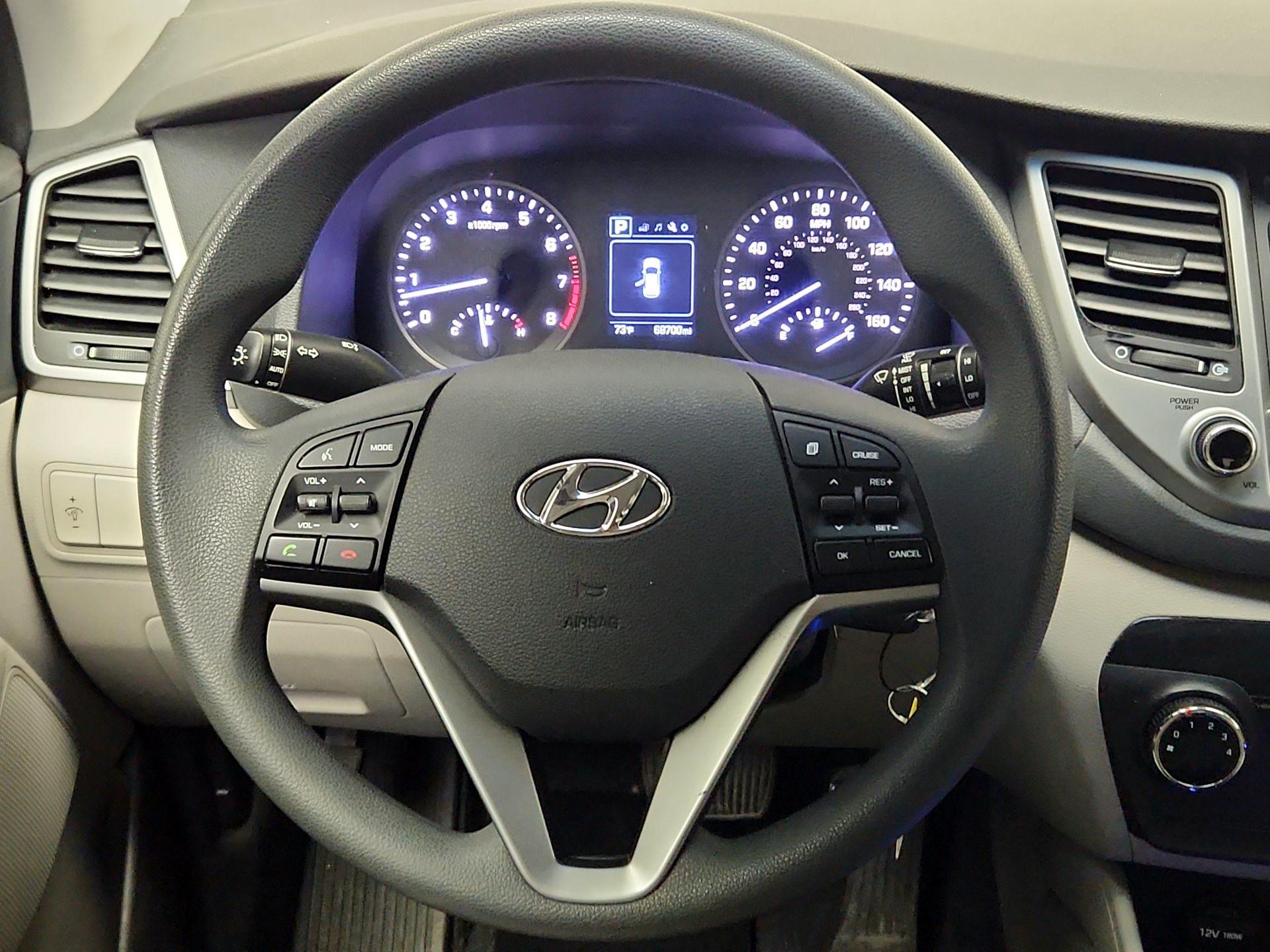 Thumbnail: 2016 Hyundai Tucson - 10