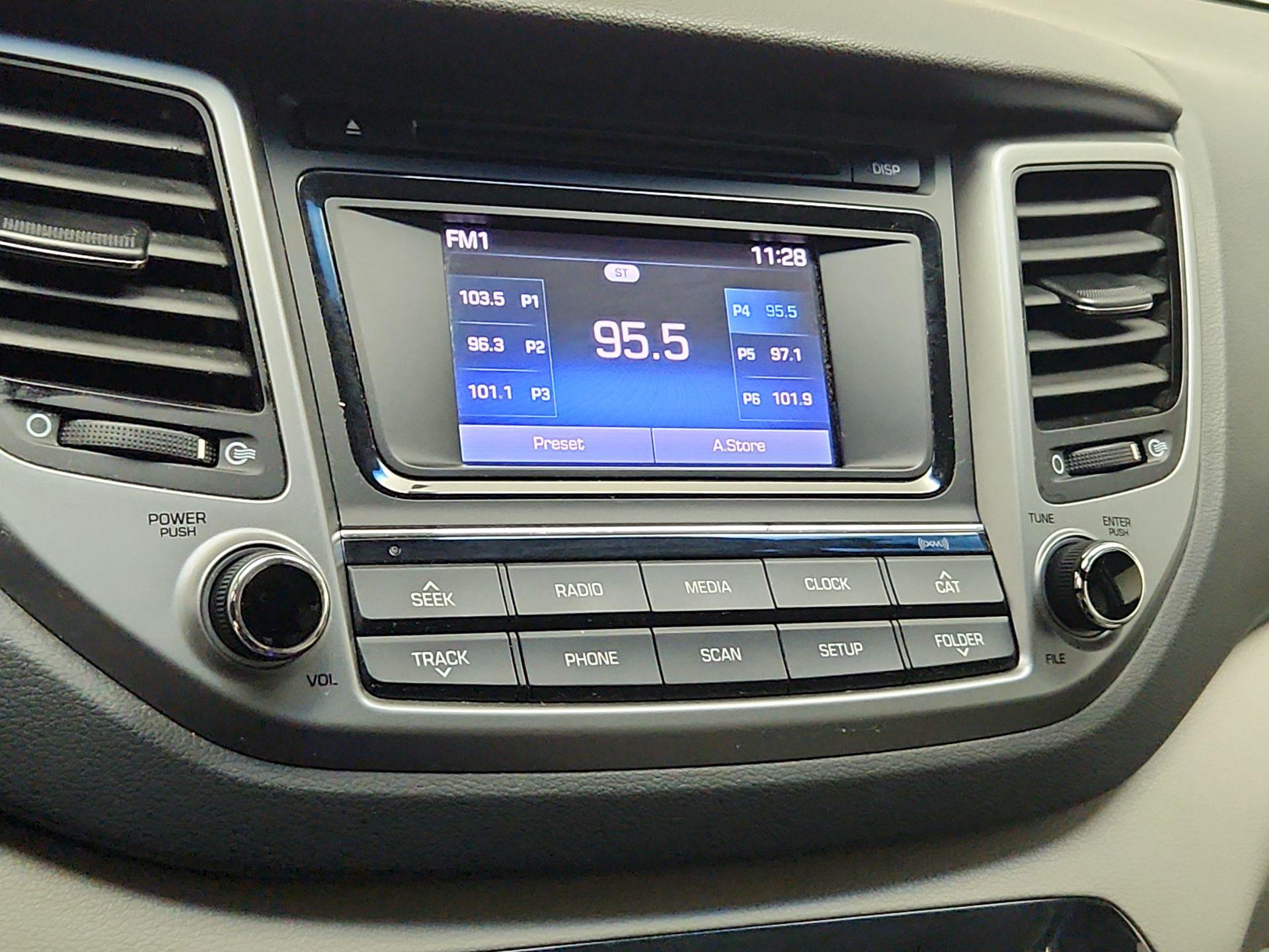 Thumbnail: 2016 Hyundai Tucson - 15