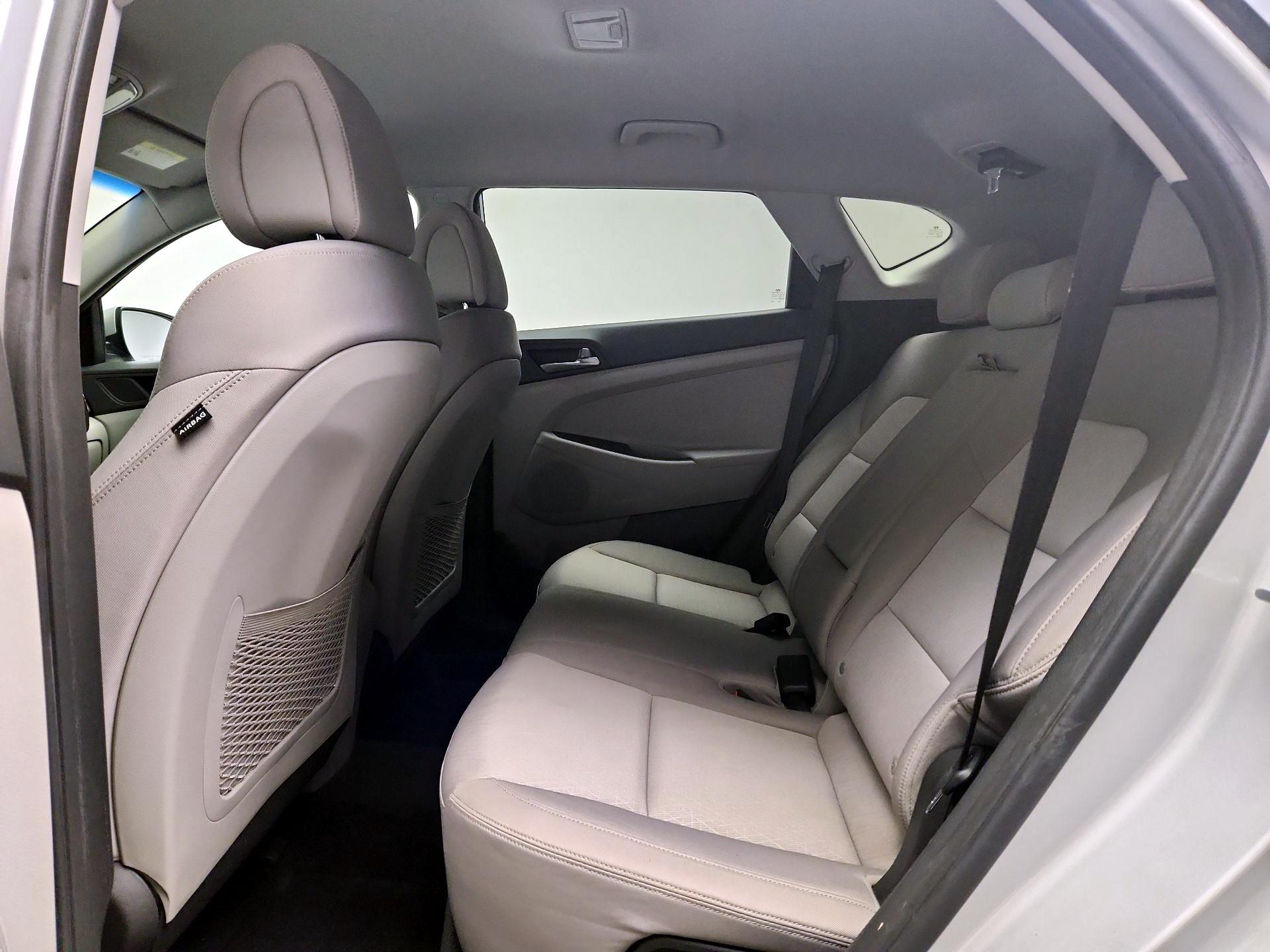 Thumbnail: 2016 Hyundai Tucson - 19